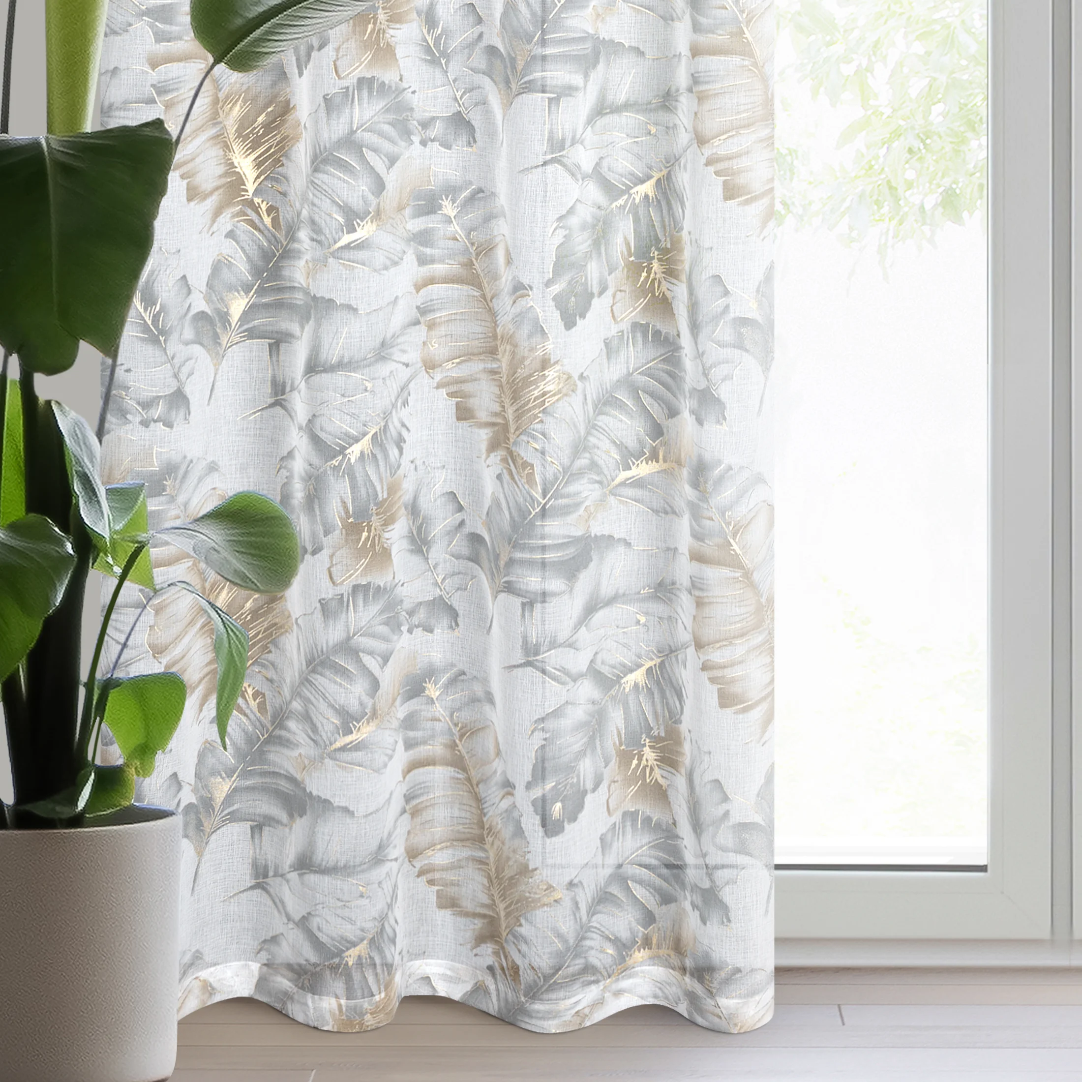 Zasłona biało, srebrna z etaminy zdobiona nadrukiem liści z szampańskim błyszczącym wykończeniem 140x250 cm przelotka - LAYLA | eurofirany