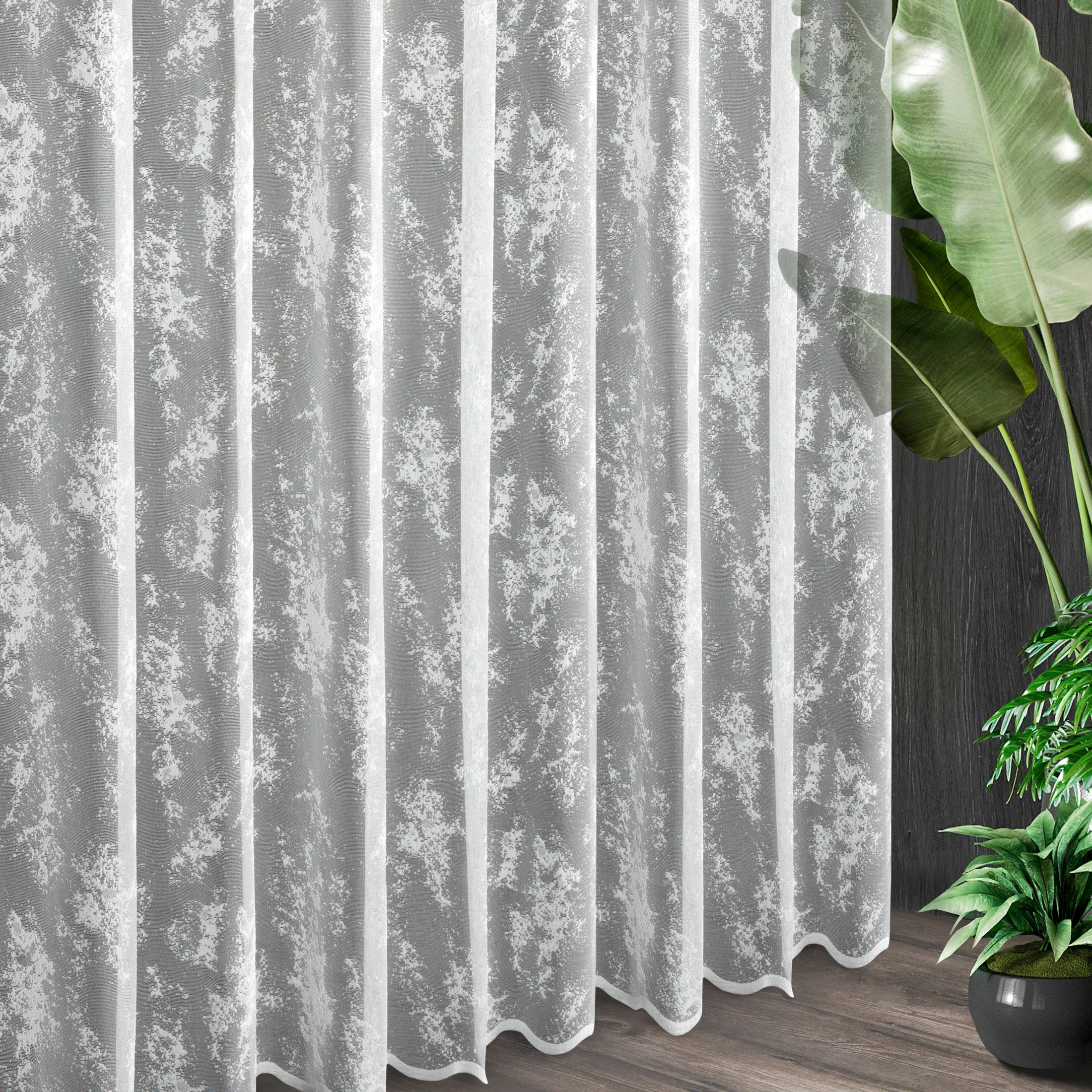 Tkanina firanowa żakardowa o nieregularnym wzorze wykończona połyskiem