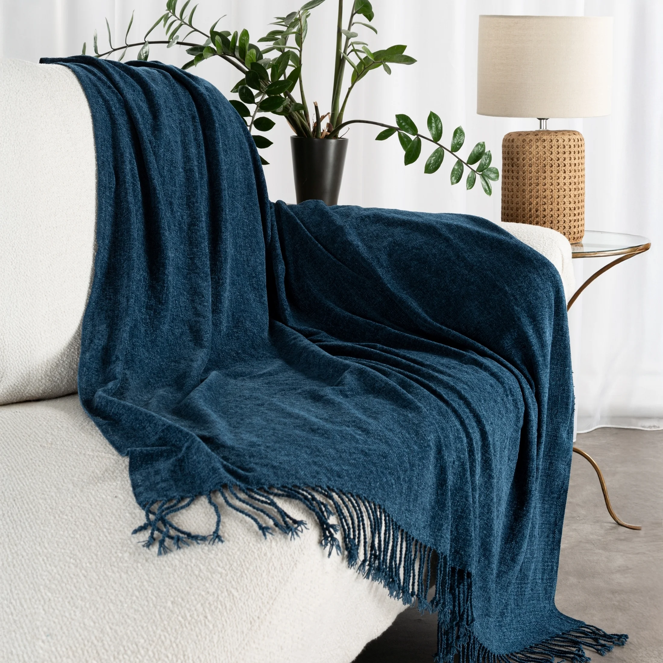 Koc 130x160 cm granatowy z frędzlami JOYCE | eurofirany