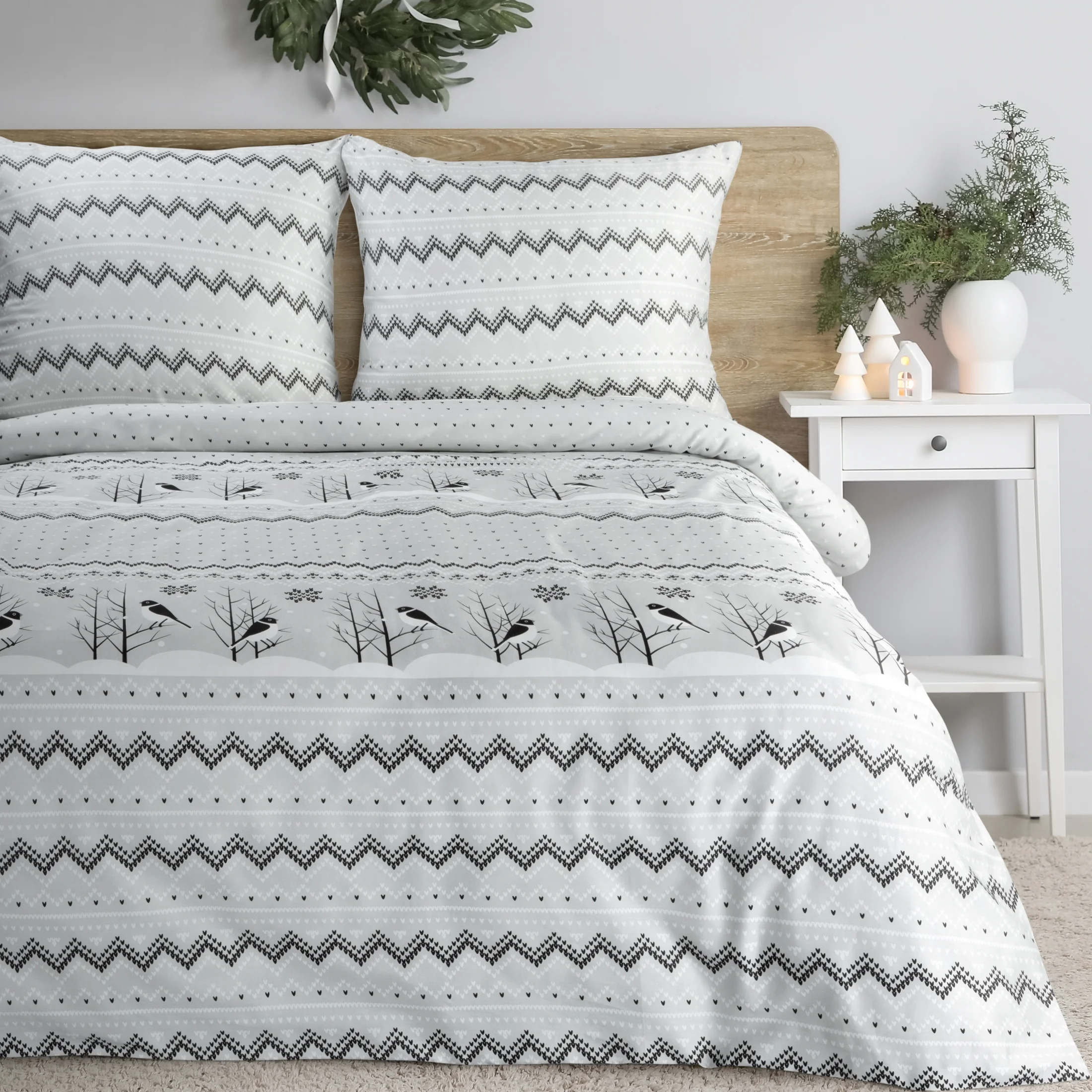 Pościel świąteczna 160x200 cm z satyny bawełnianej, kolor biały, stalowy zdobiona subtelnym nadrukiem TASHA | eurofirany