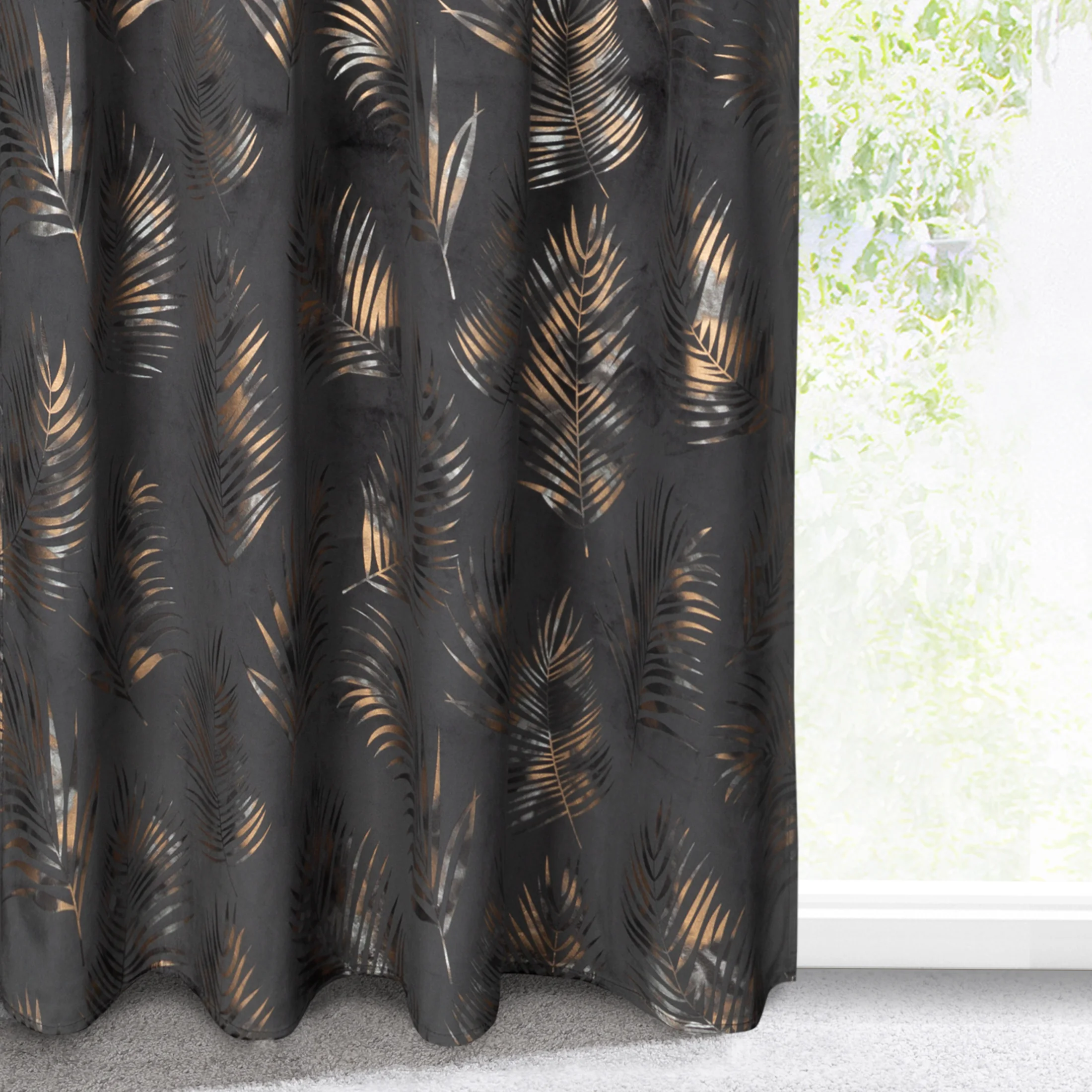 Zasłona welwetowa czarno, szampańska z błyszczącym nadrukiem palmowych liści 140x300 cm taśma - GLORIA | eurofirany
