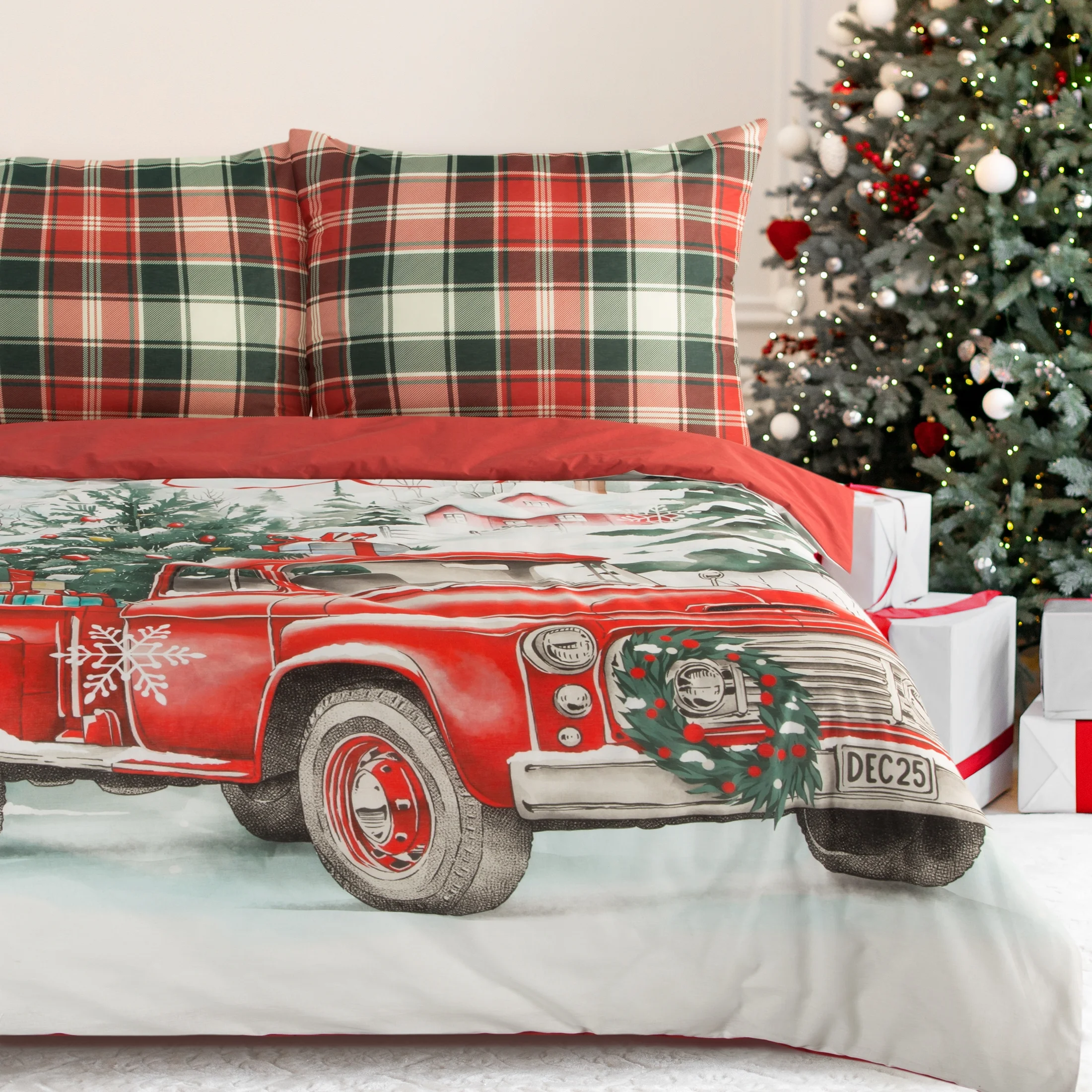 Pościel świąteczna 220x200 cm z bawełny ranforce, kolor czerwono, biały zdobiona uroczym nadrukiem świątecznego auta XMAS | eurofirany