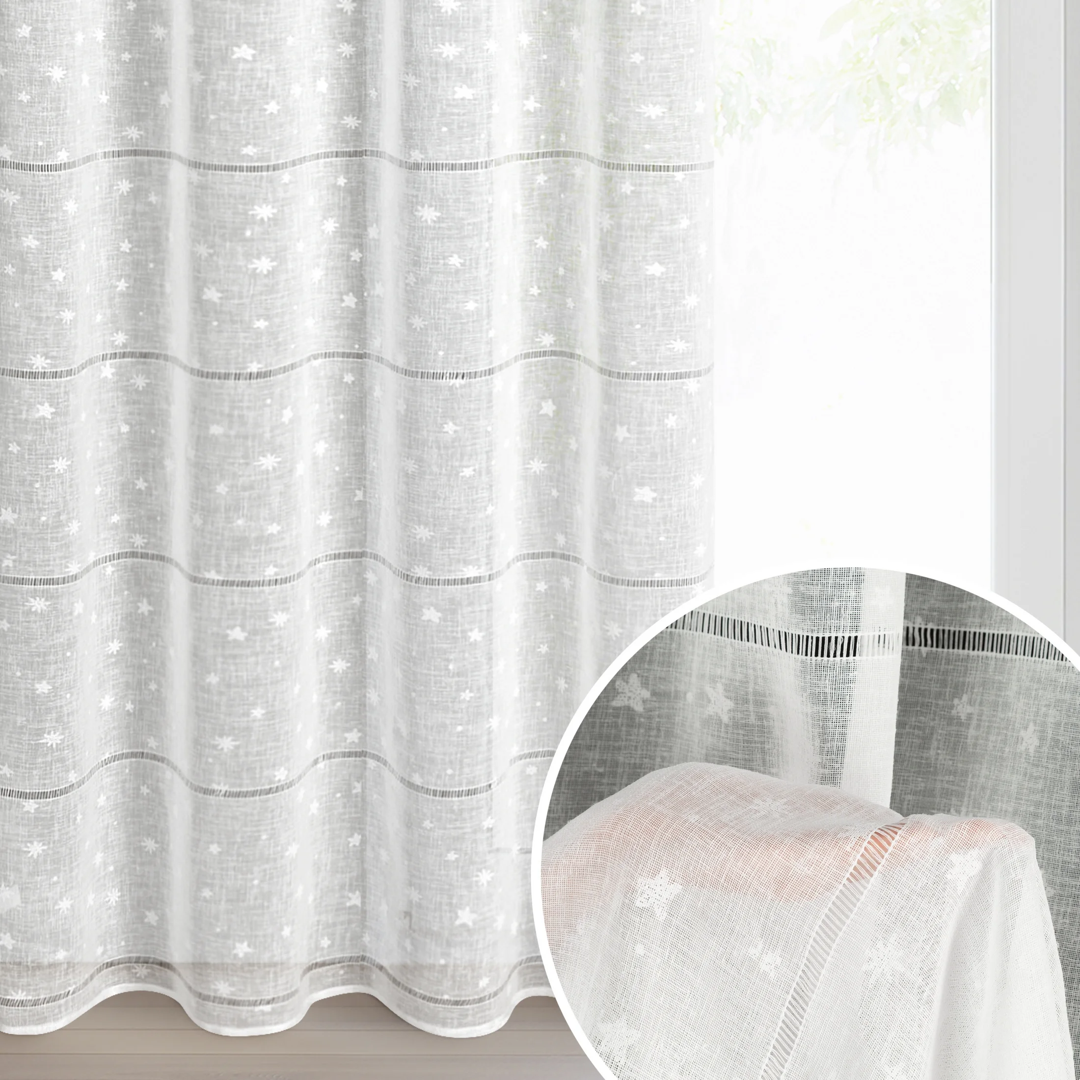 Firana świąteczna biało z etaminy zdobiona nadrukiem gwiazdek i ażurowych paseczków przelotka - NADINE | eurofirany