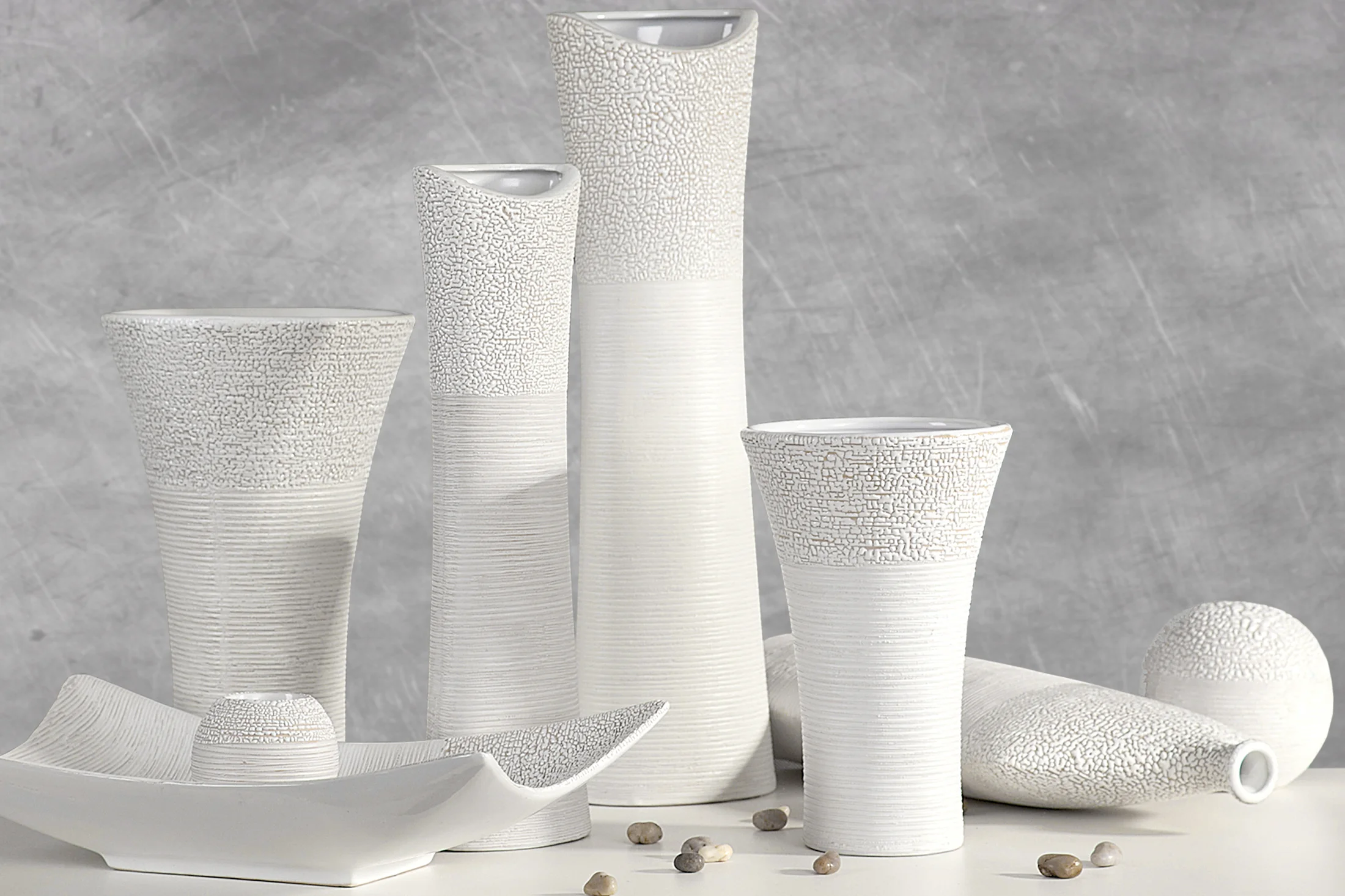 Figurka ceramiczna kremowa słonie z efektem rosy 5x14x21 cm RISO