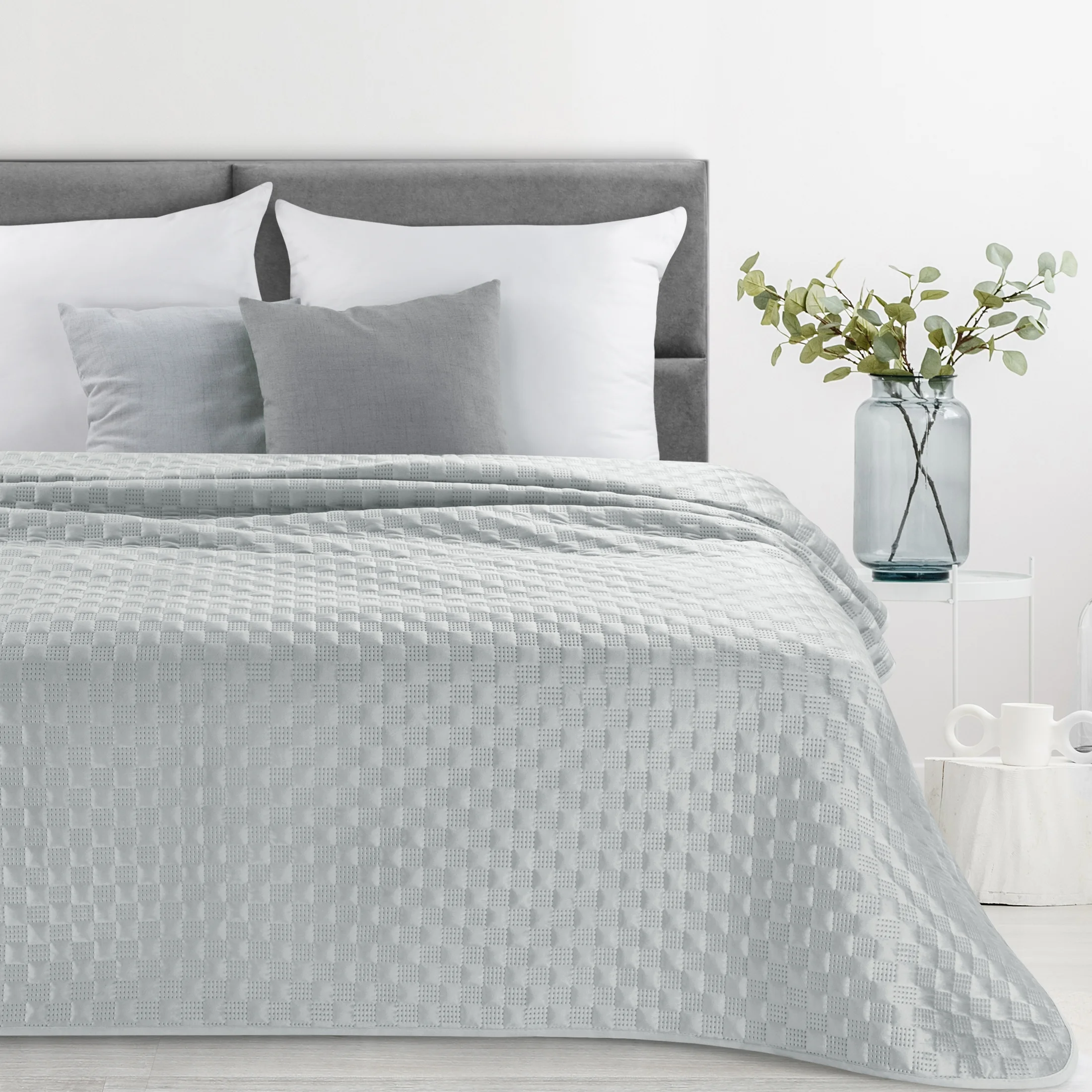 Narzuta welwetowa srebrna 200x220 cm pikowana metodą hot press SOFIA 4 Eurofirany Premium | eurofirany