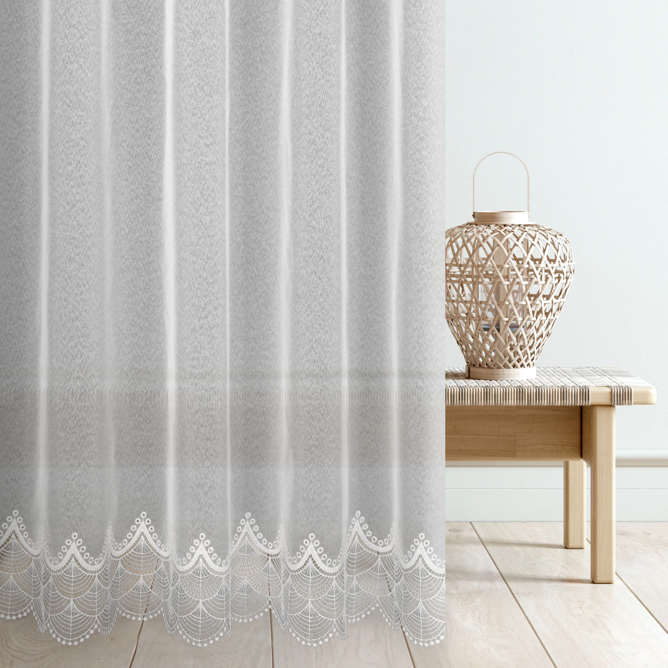 Tkanina firanowa matowa markizeta z ozdobną gipiurą