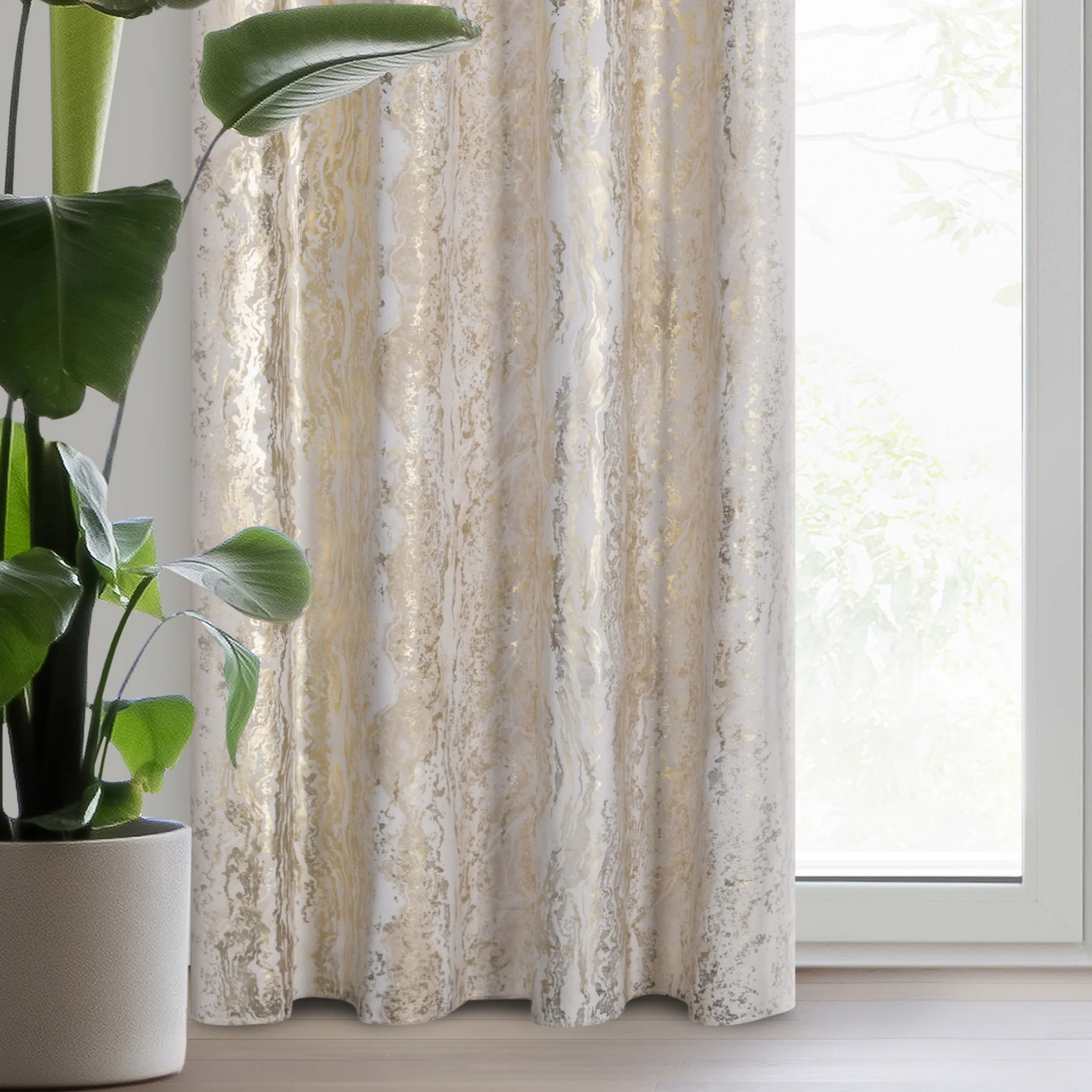 Zasłona welwetowa kremowo, szampańska z przecieranym nadrukiem 135x250 cm przelotka - SOFI | eurofirany