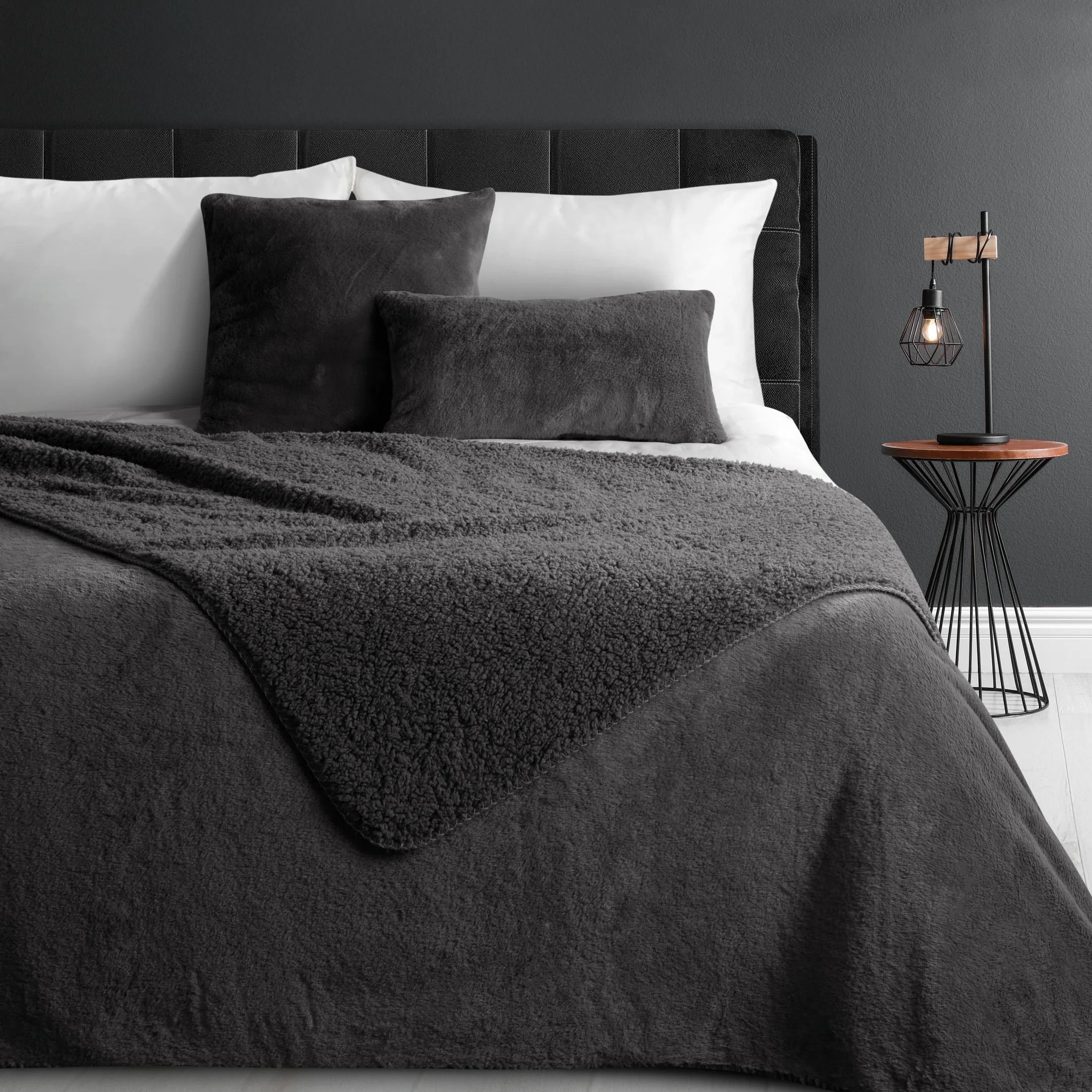 Narzuta dwustronna z przyjemnego futerka i tkaniny barankowej stalowa 220x240 cm NINA Eurofirany Premium | eurofirany