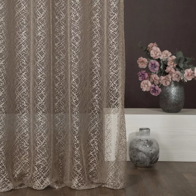 Firana beżowa o strukturze pajęczej sieci 140x250 cm przelotka AMANDA