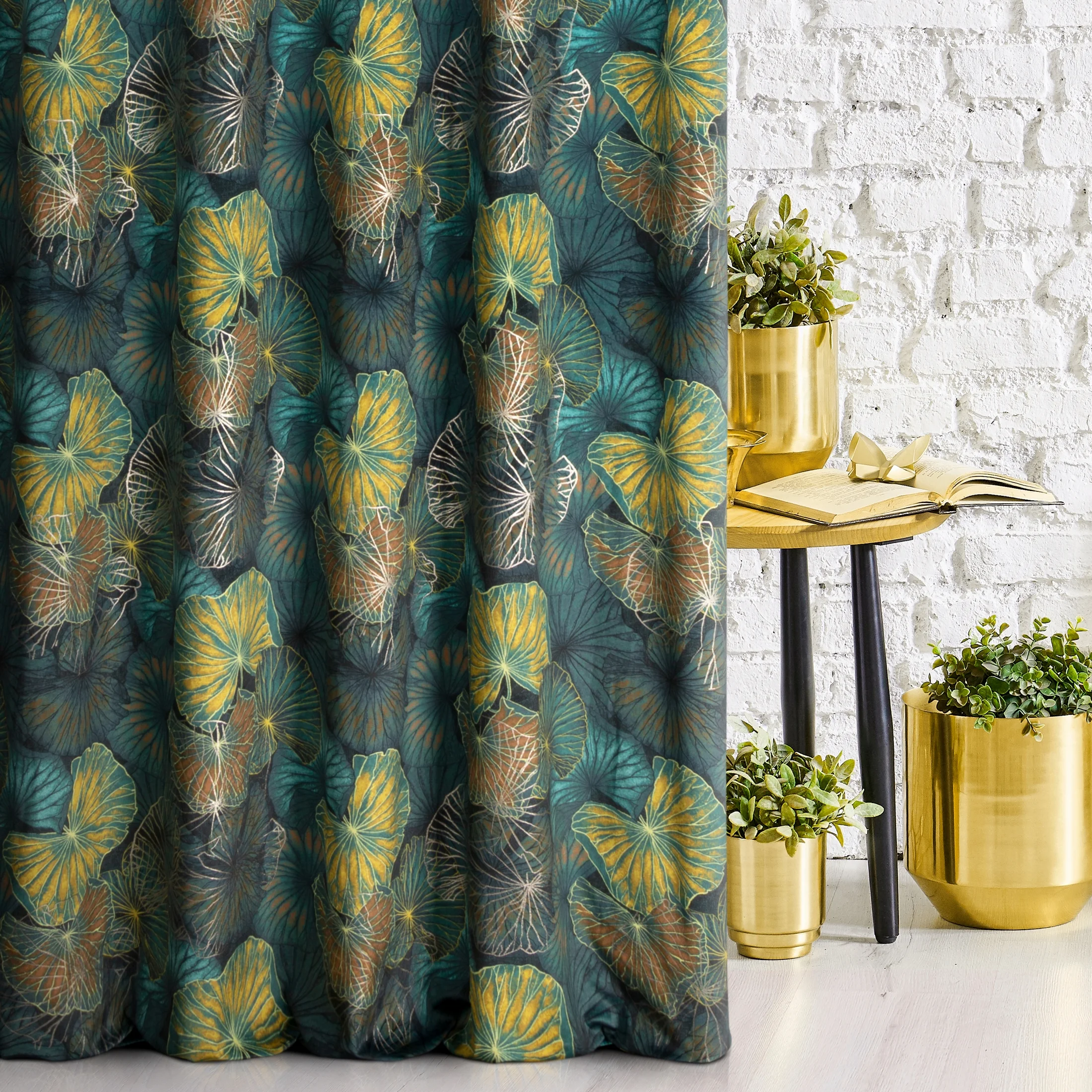 Tkanina zasłonowa miękka, welwetowa, z cyfrowym nadrukiem liści lilii wodnej