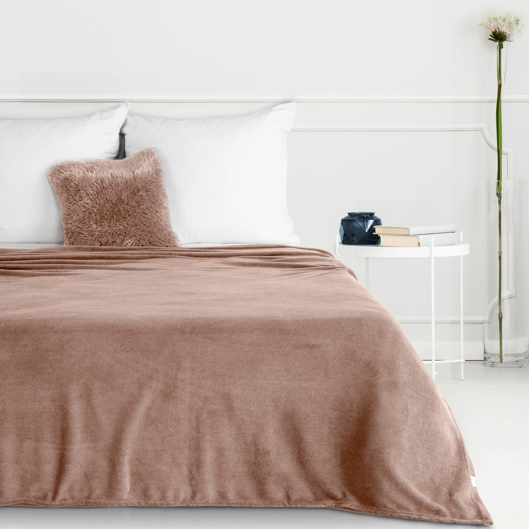 Koc 150x200 cm beżowy miękki i delikatny w dotyku jednokolorowy koc SIMPLE 1 | eurofirany