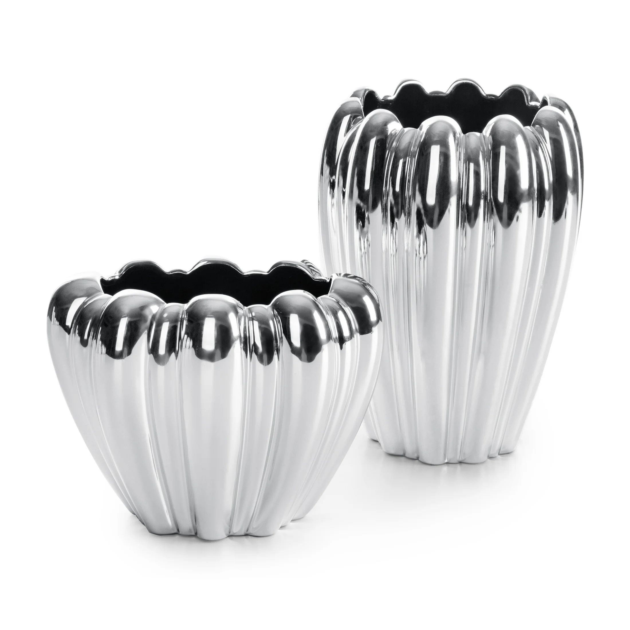 Wazon srebrny dekoracyjny o lśniącej powierzchni 21x13x16 cm