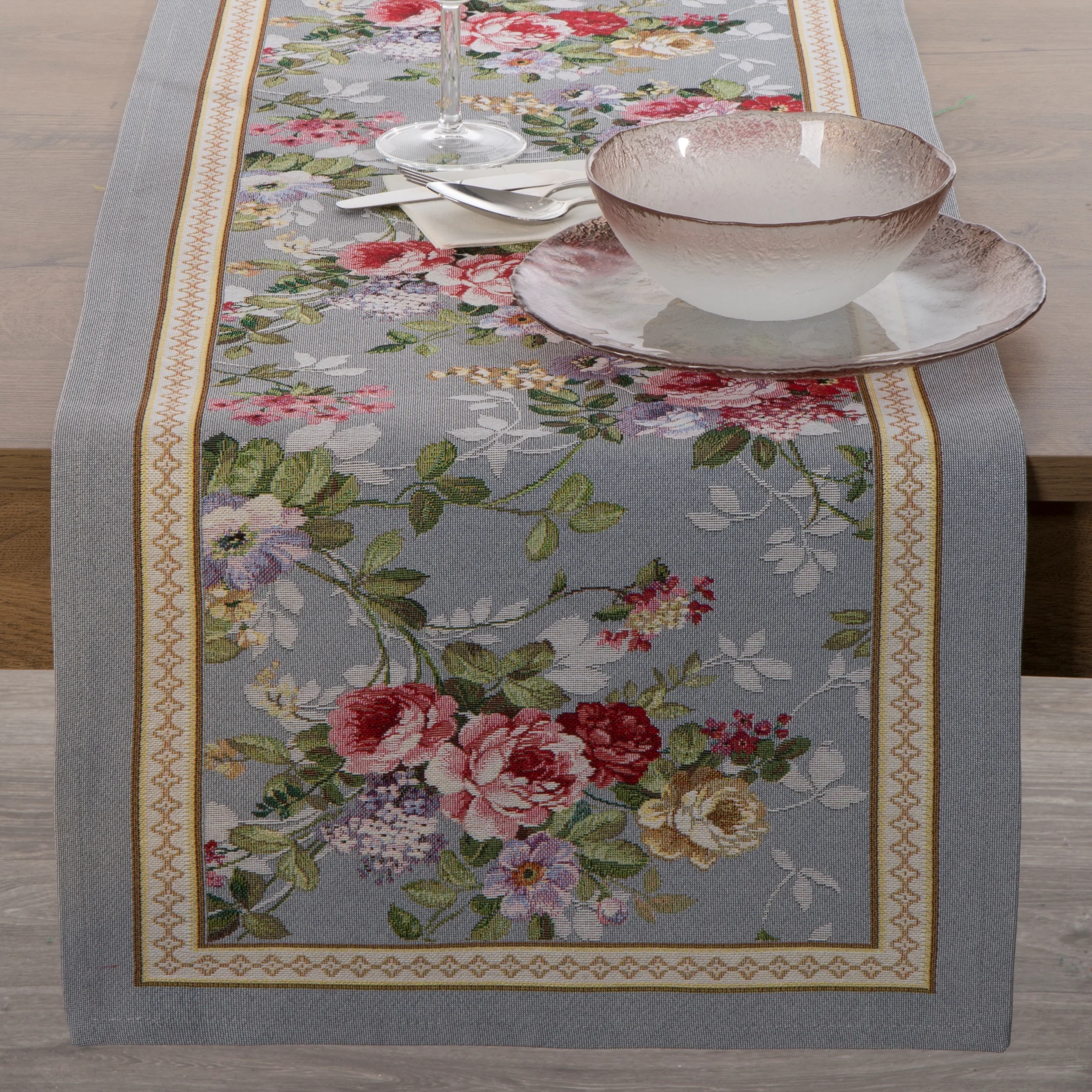 Bieżnik na stół popielato, czerwony 45x140 cm gobelinowy zdobiony motywem kwiatów