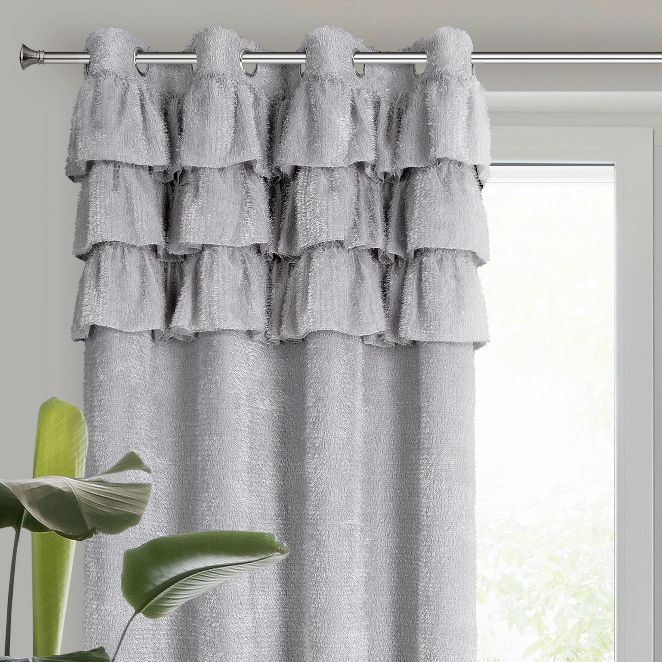 Zasłona srebrna zdobiona falbanami z moherowej tkaniny 140x250 cm przelotka - AGIS | eurofirany