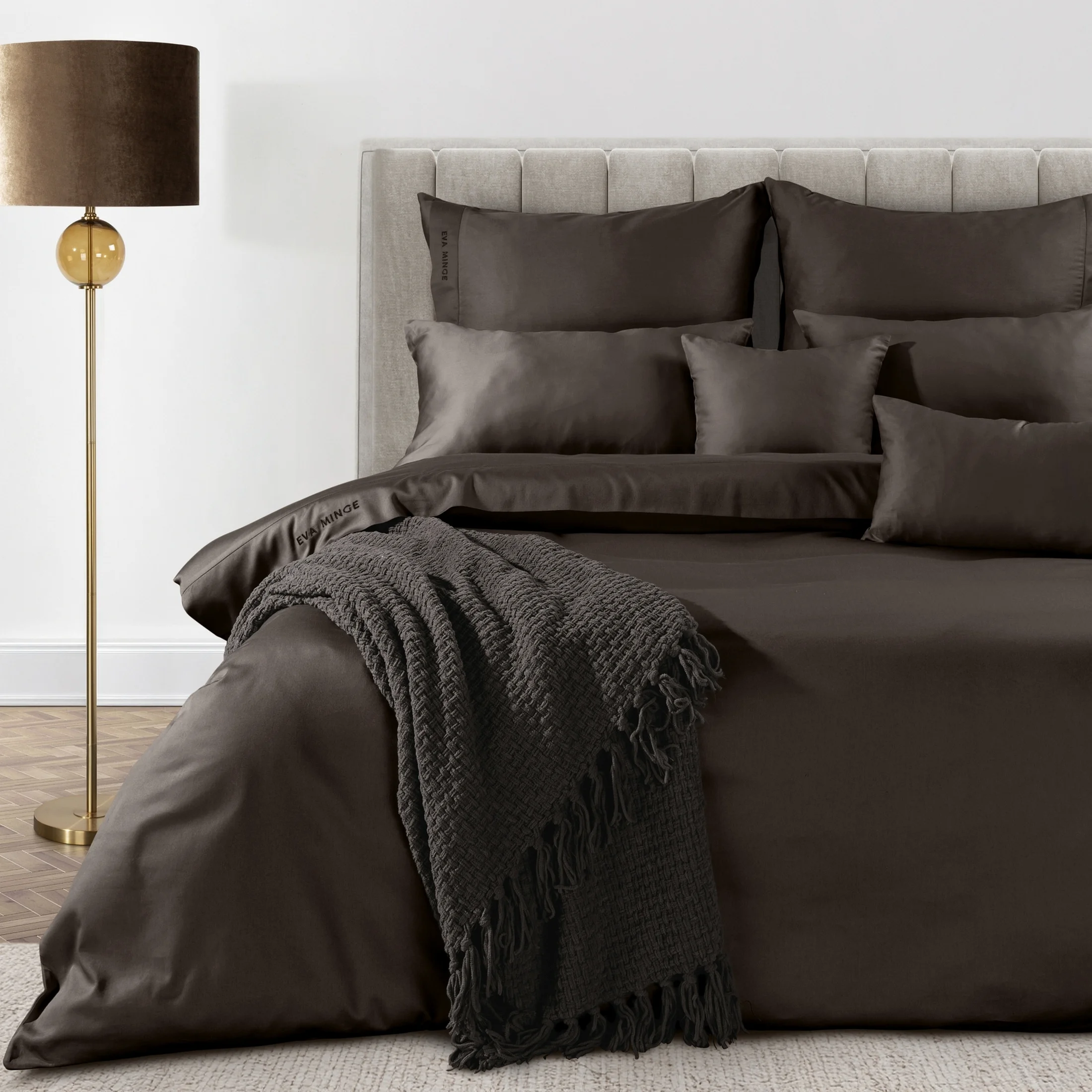 Pościel 140x200 cm z bawełny, makosatyny kolor brązowy z ozdobną kantą i haftem kolekcja MINGE ELEGANTE | eurofirany