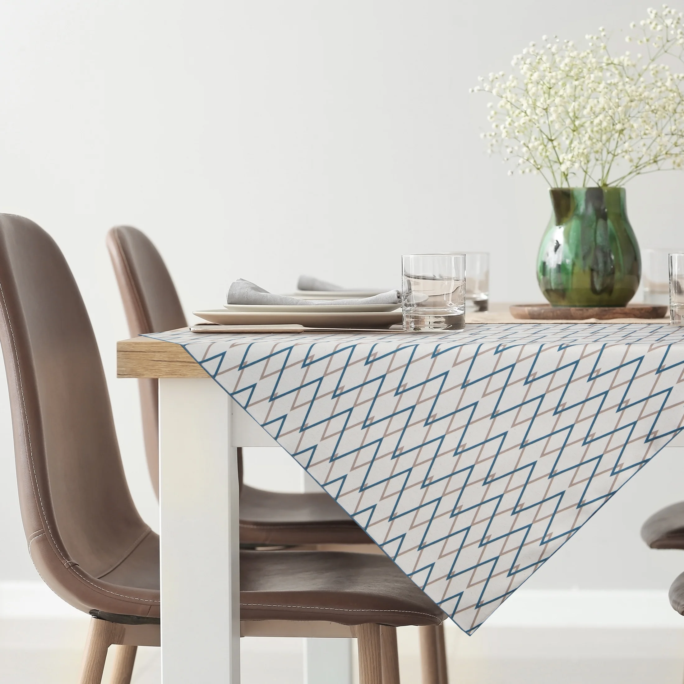 Bieżnik na stół naturalno, ciemnoturkusowy 85x85 cm INES z nadrukowanym motywem geometrycznym