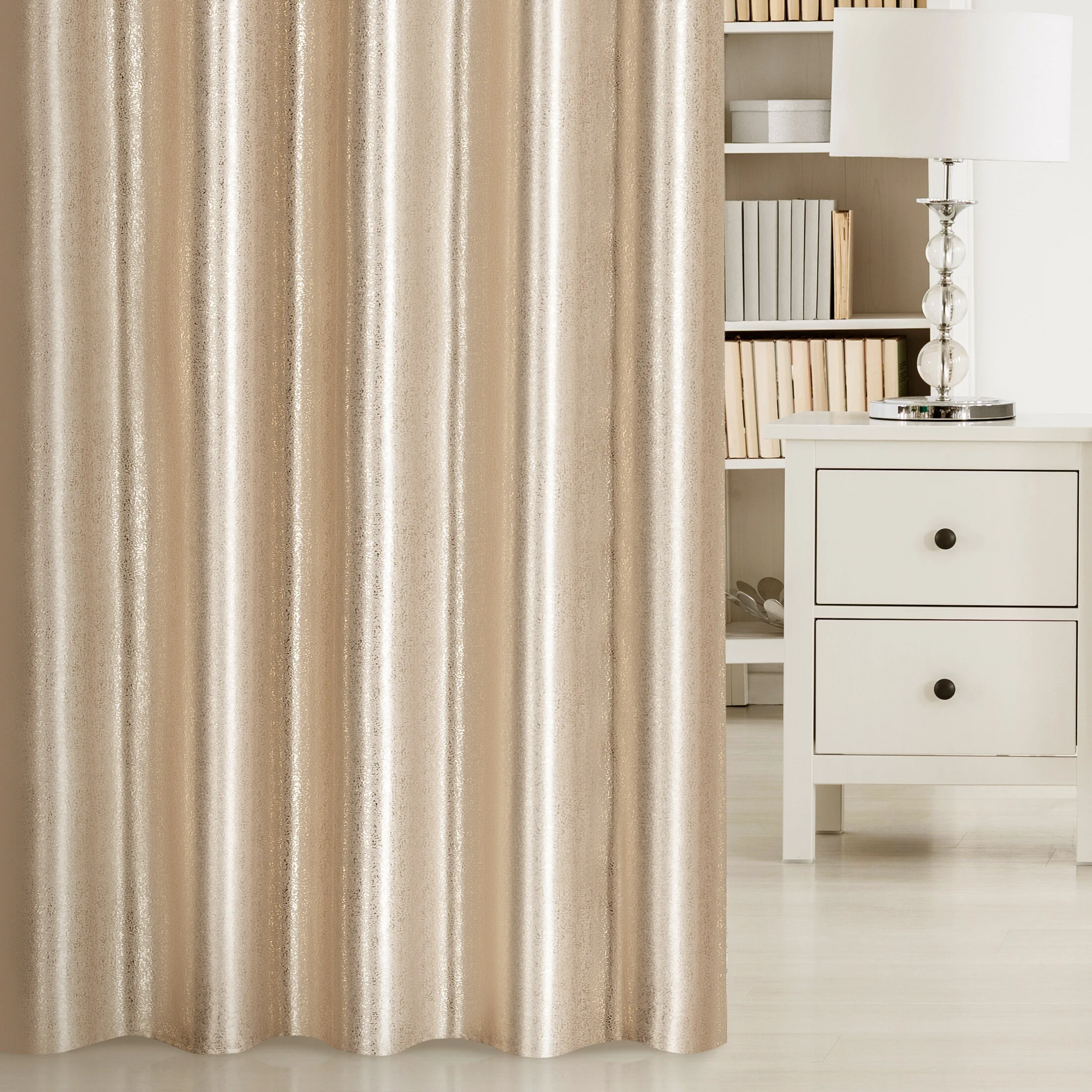 Zasłona EBRU zaciemniająca typu blackout z nakrapianym złotym nadrukiem | eurofirany