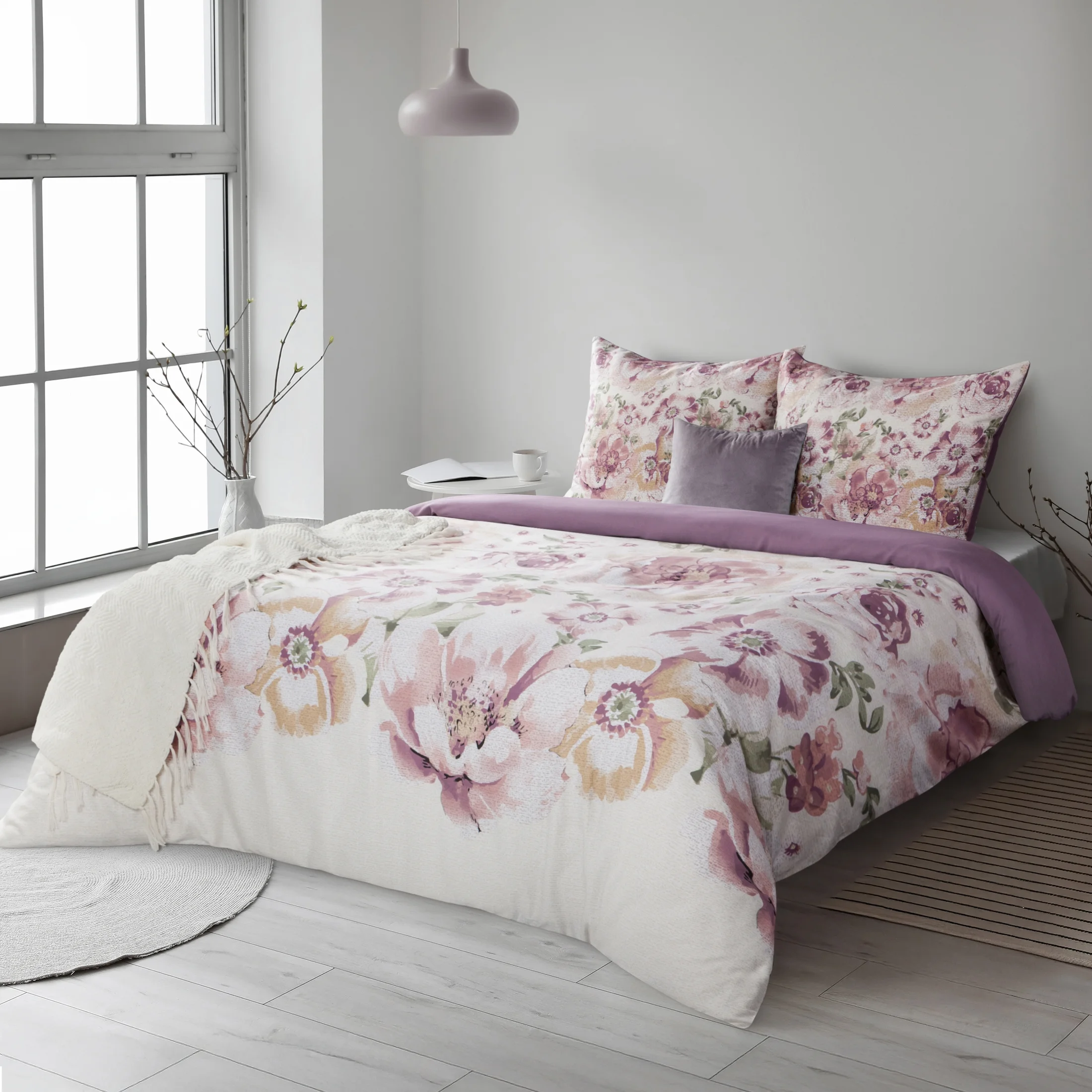 Pościel 220x200 cm bawełniana kolor biały, fioletowy wzór kwiatowy styl romantyczny SPRING 27 |