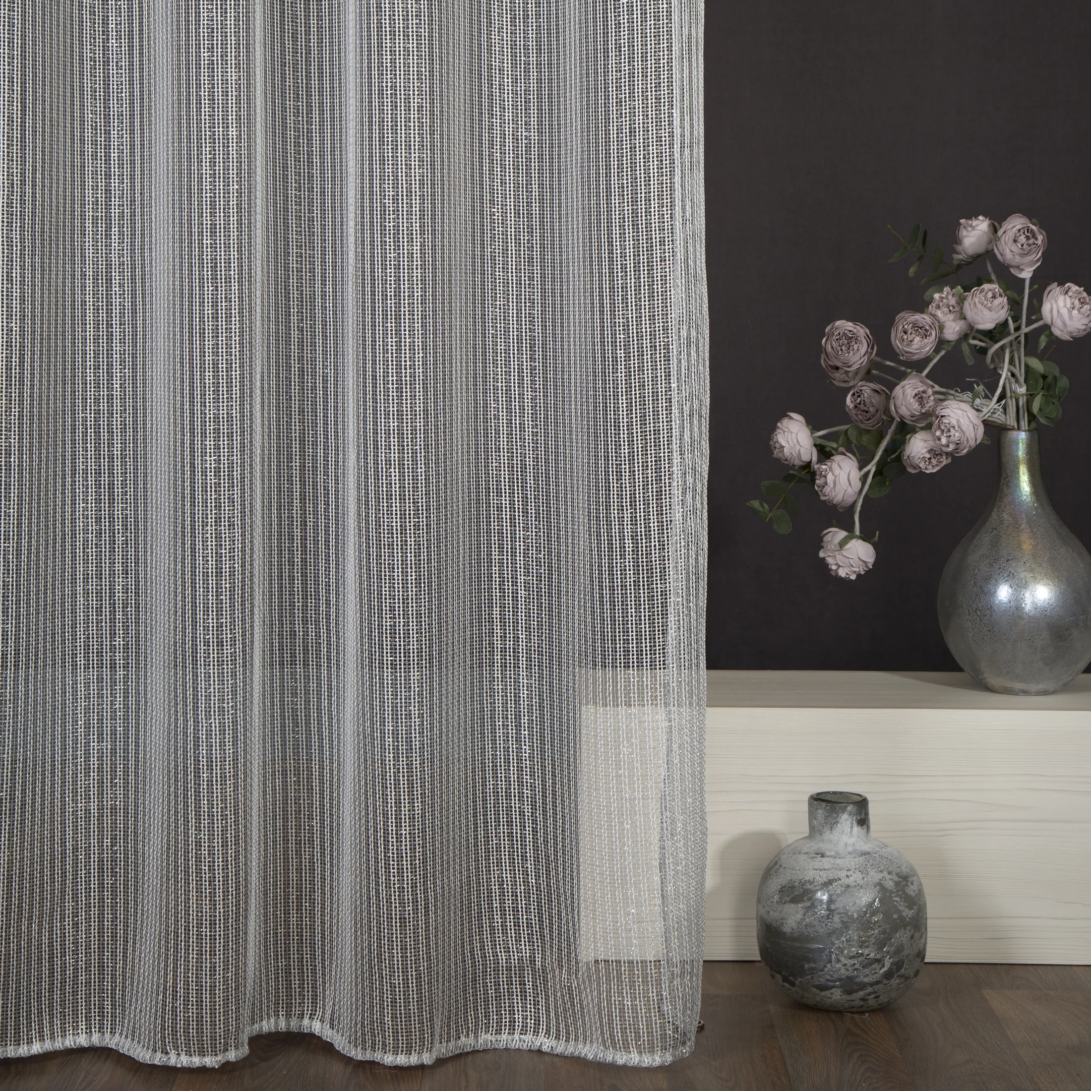 Dekoracja okienna szara o ozdobnym splocie w formie siatki 140x250 cm przelotka - TAMARA | eurofirany