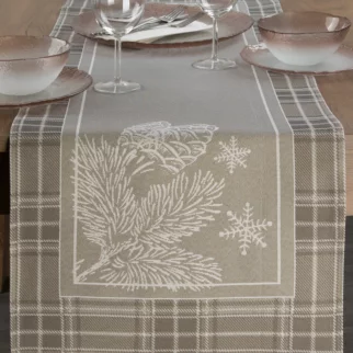 Bieżnik na stół ciemnobeżowy 45x140 cm gobelinowy HOLLY z motywem świątecznym i ozdobną kantą w kratę