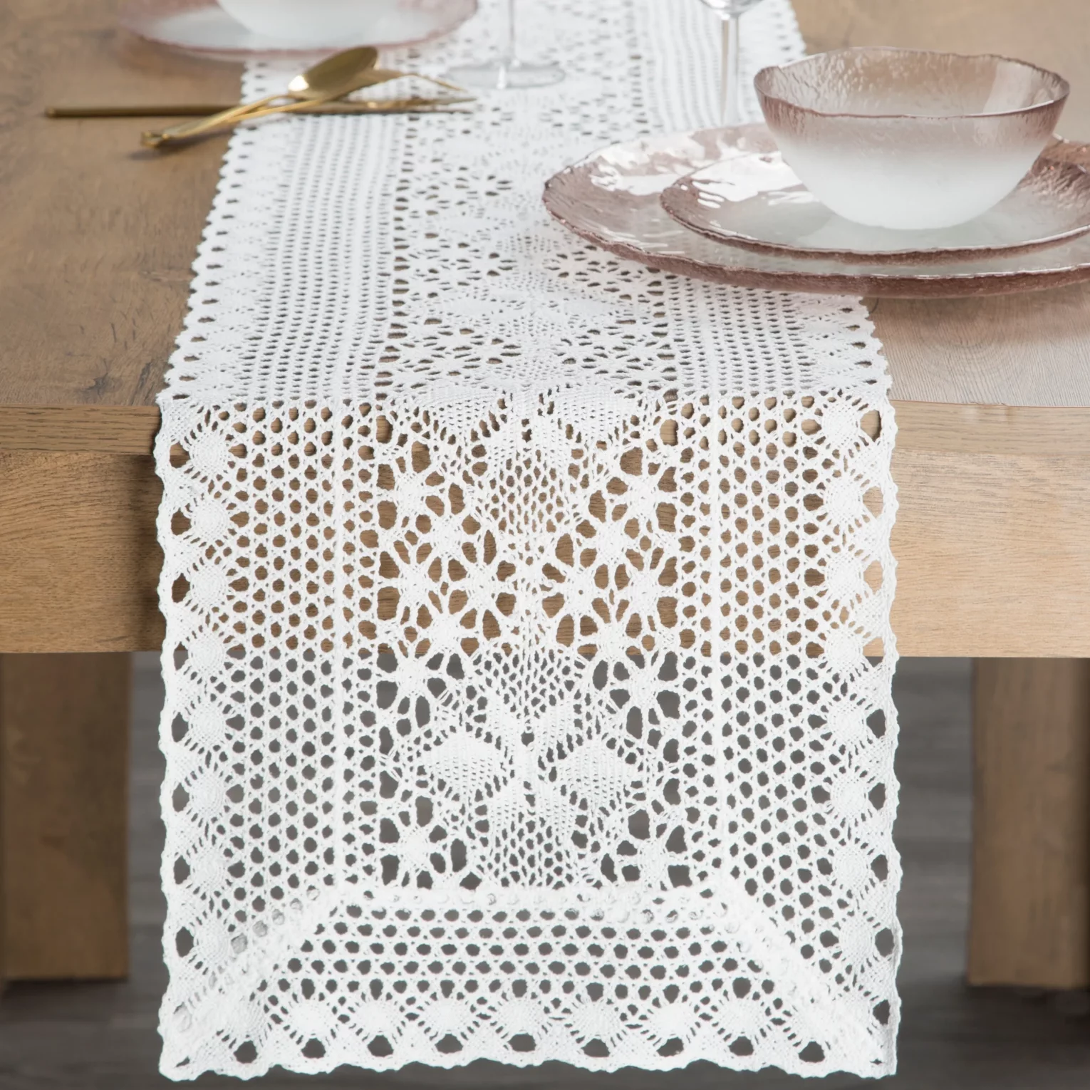 Bieżnik na stół 32x140 cm biały ażurowy MEGGY w stylu boho