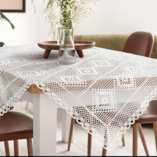 Bieżnik na stół 85x85 cm biały ażurowy OLIVIA w stylu boho