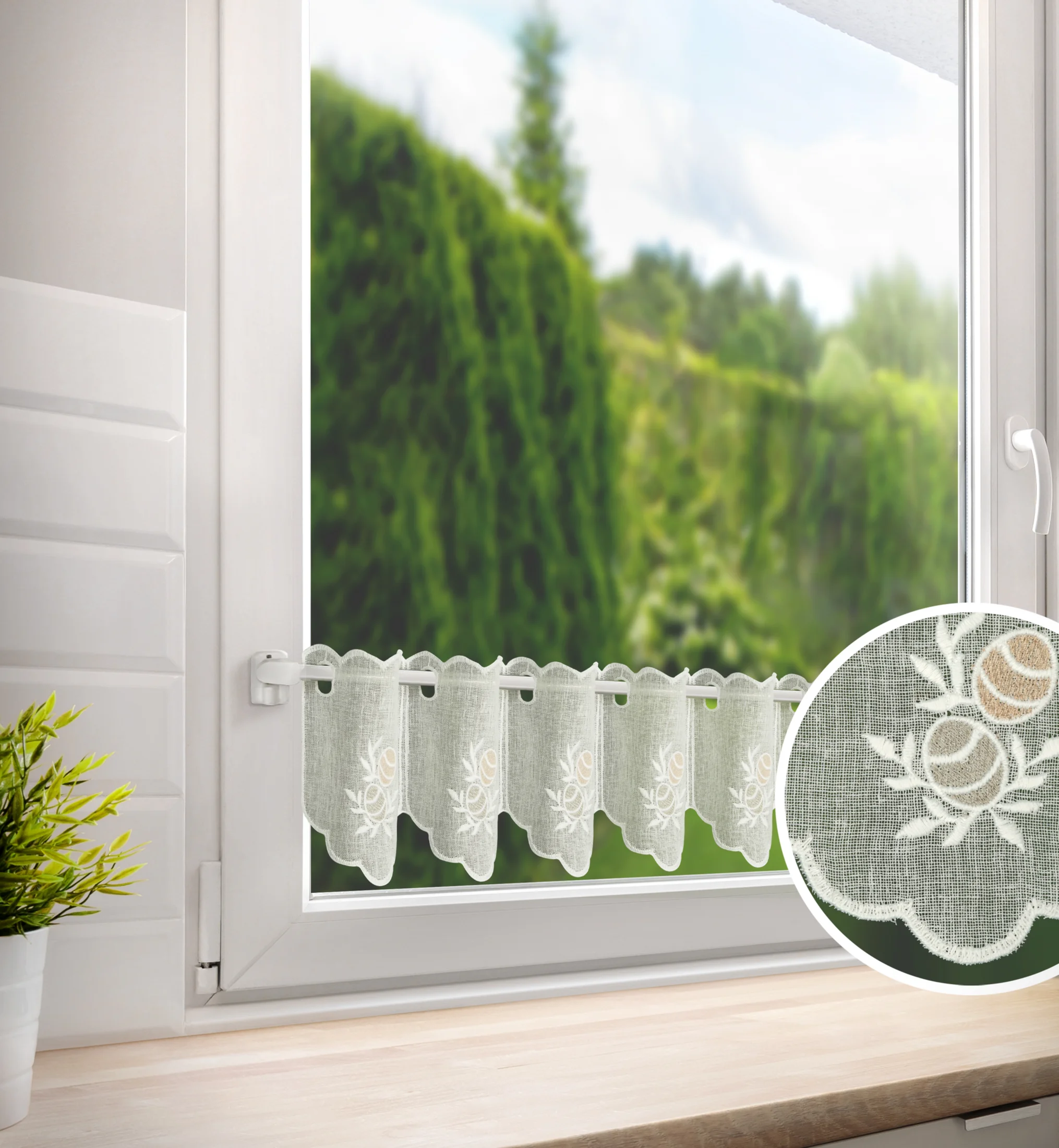 Tkanina firanowa zazdrostka zdobiona wielkanocnym haftem pisanek