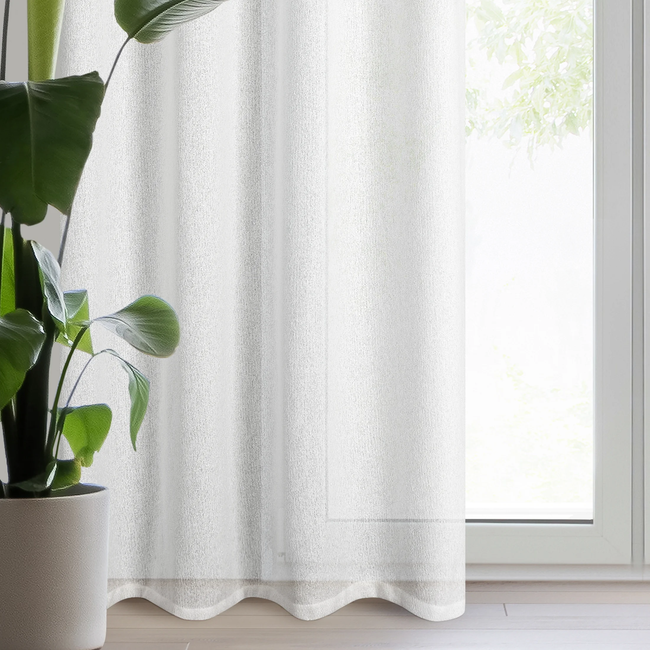 Zasłona biało, srebrzysta z dodatkiem błyszczącej nici 140x250 cm przelotka - ESSI | eurofirany