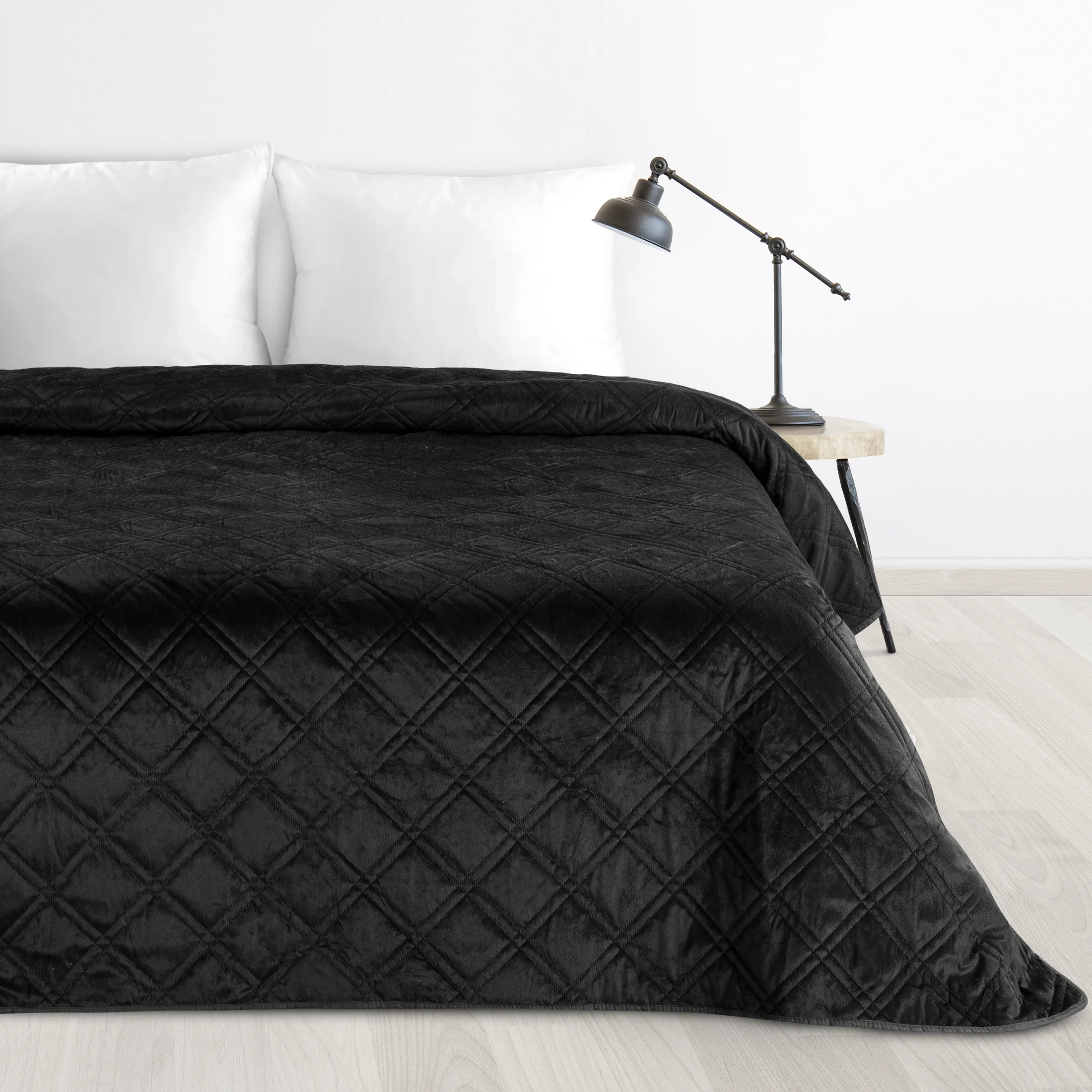 Narzuta welwetowa czarna 170x210 cm pikowana metodą hot press wzór geometryczny LUIZ 8 Design 91 | eurofirany