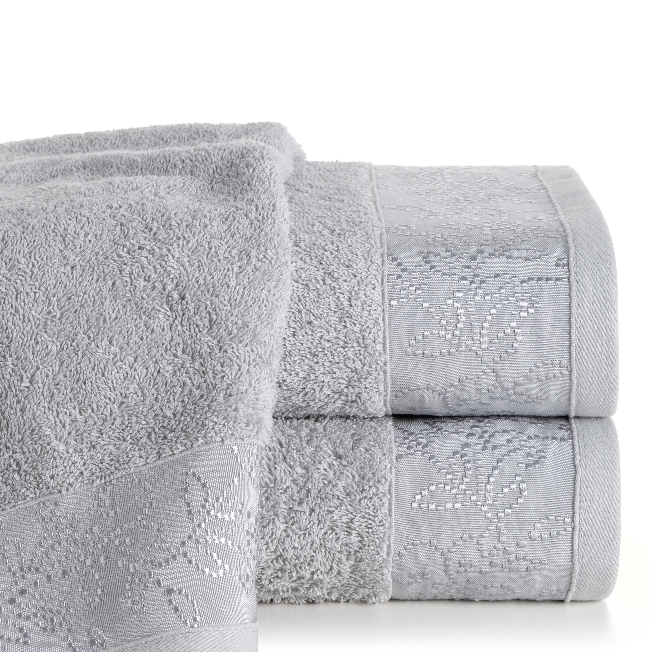 Ręcznik kąpielowy 50x90 cm bawełniany kolor srebrny z żakardową bordiurą 500 g/m2 RITA