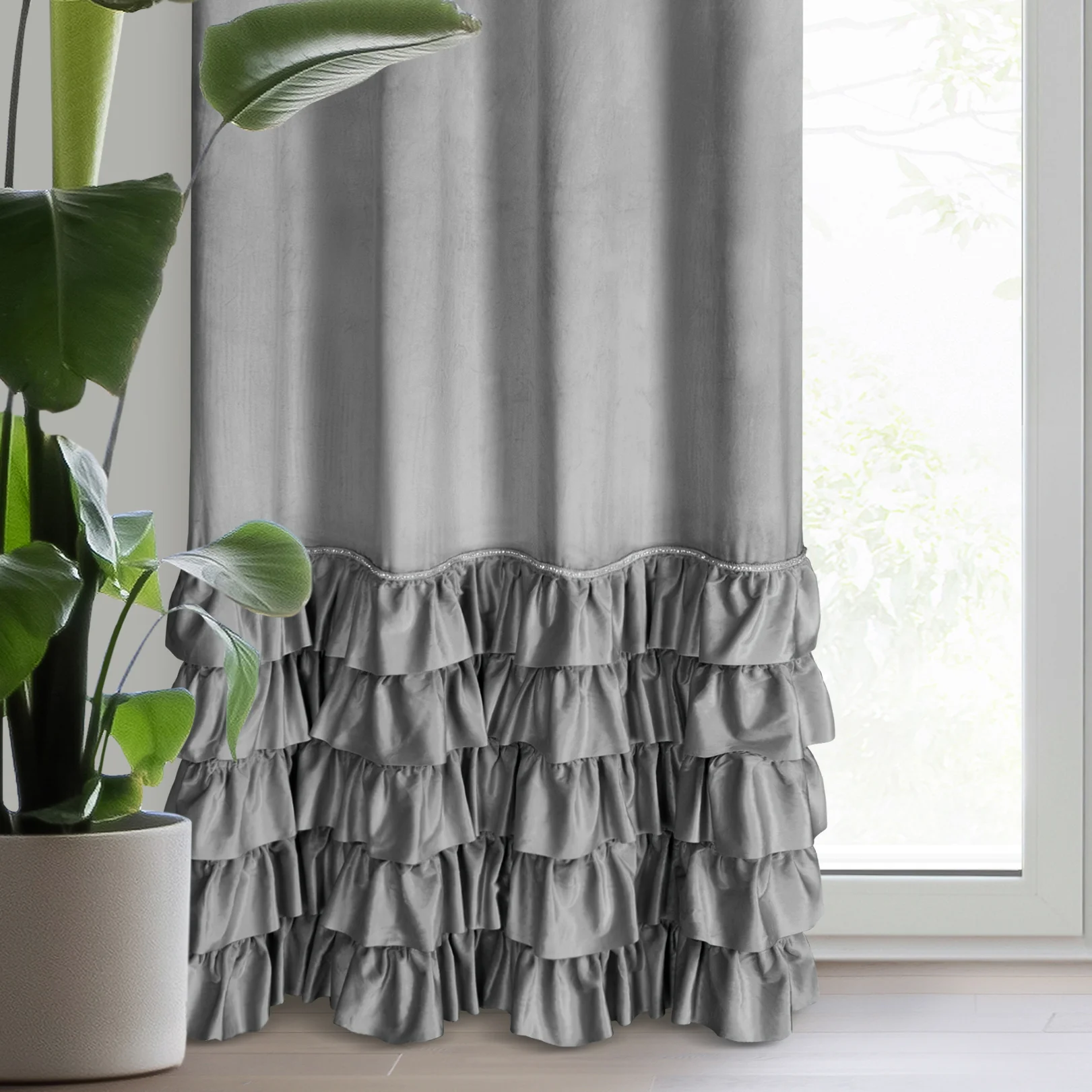 Zasłona welwetowa srebrna zdobiona falbanami i lśniącymi akcentami 140x250 cm przelotka - CARLI | eurofirany