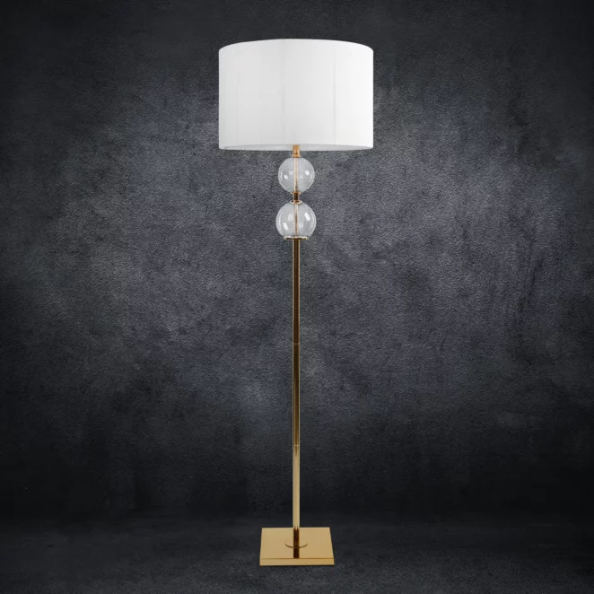 Lampa stojąca do pokoju biało, złota  na podstawie łączącej szkło metal i abażur z matowej nici 50 x 167 cm ARIANA