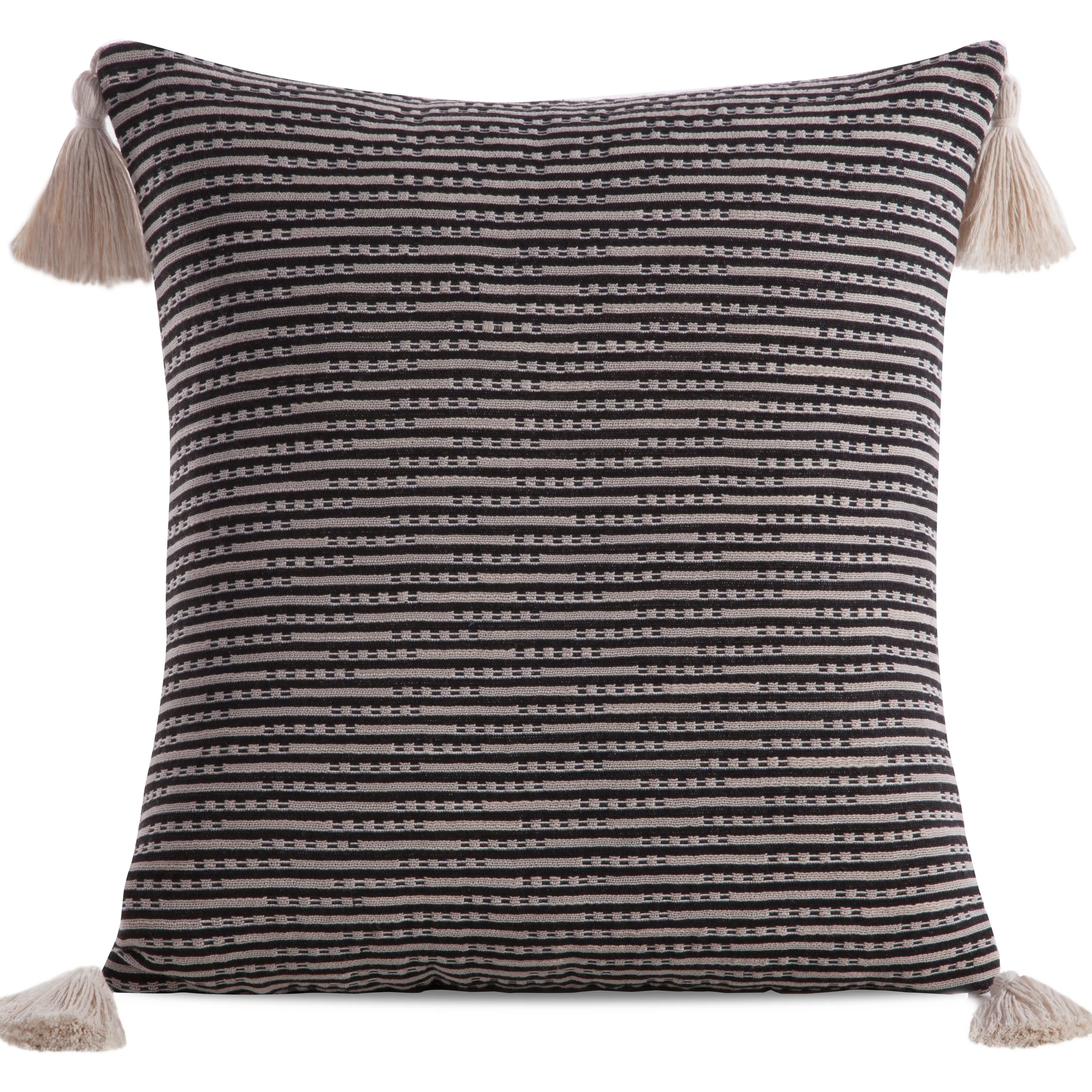 Poszewka na poduszkę 45x45 cm bawełniana kolor czarny z ozdobnymi chwostami na rogach BOHO | eurofirany