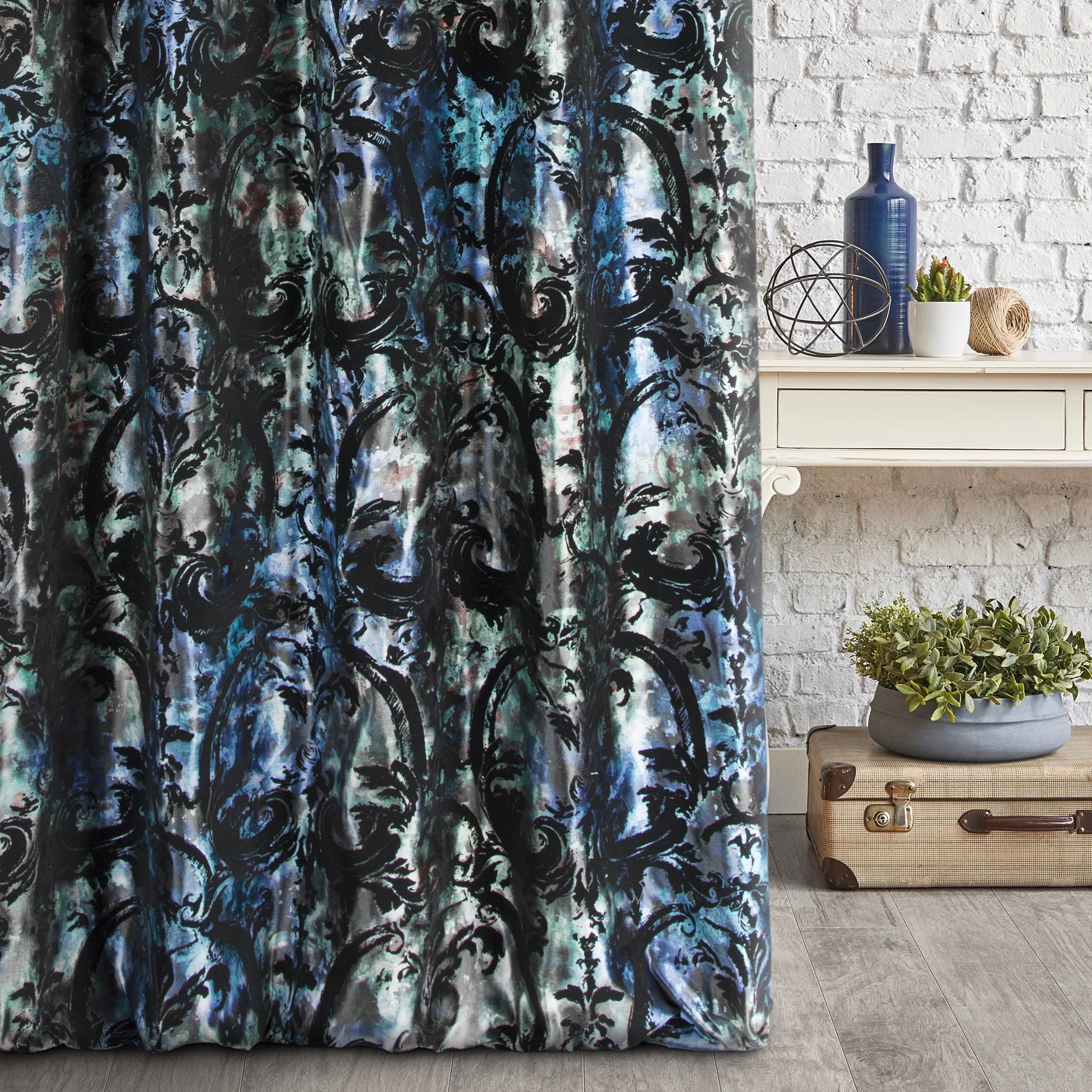 Tkanina zasłonowa, gruby welwet z ornamentowym wzorem z kolekcji Pierre Cardin