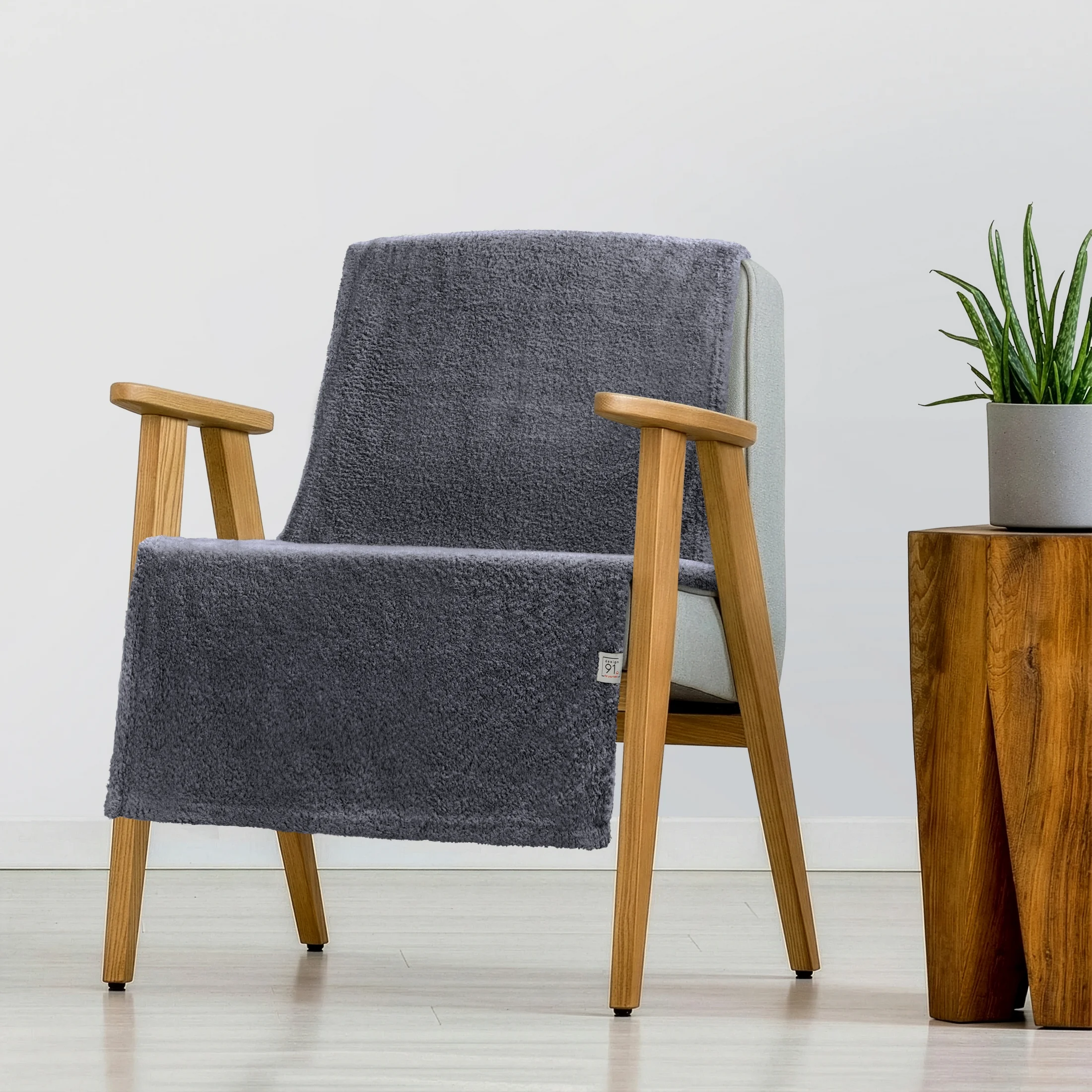 Narzuta na fotel z polaru 70x160 cm stalowa LORI Design 91 | 