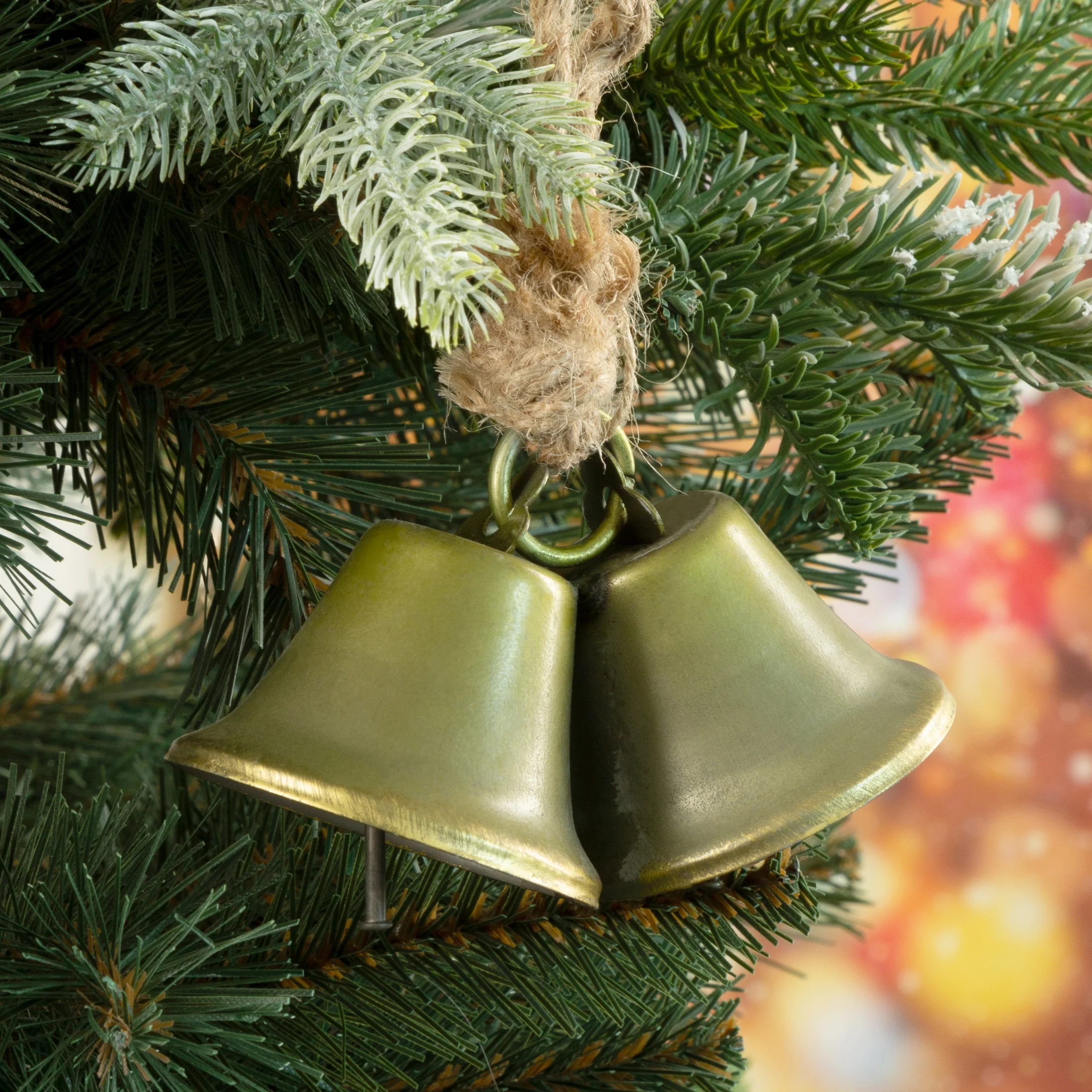 Ozdoba choinkowa dzwoneczek z ozdobnym sznurkiem jutowym | eurofirany
