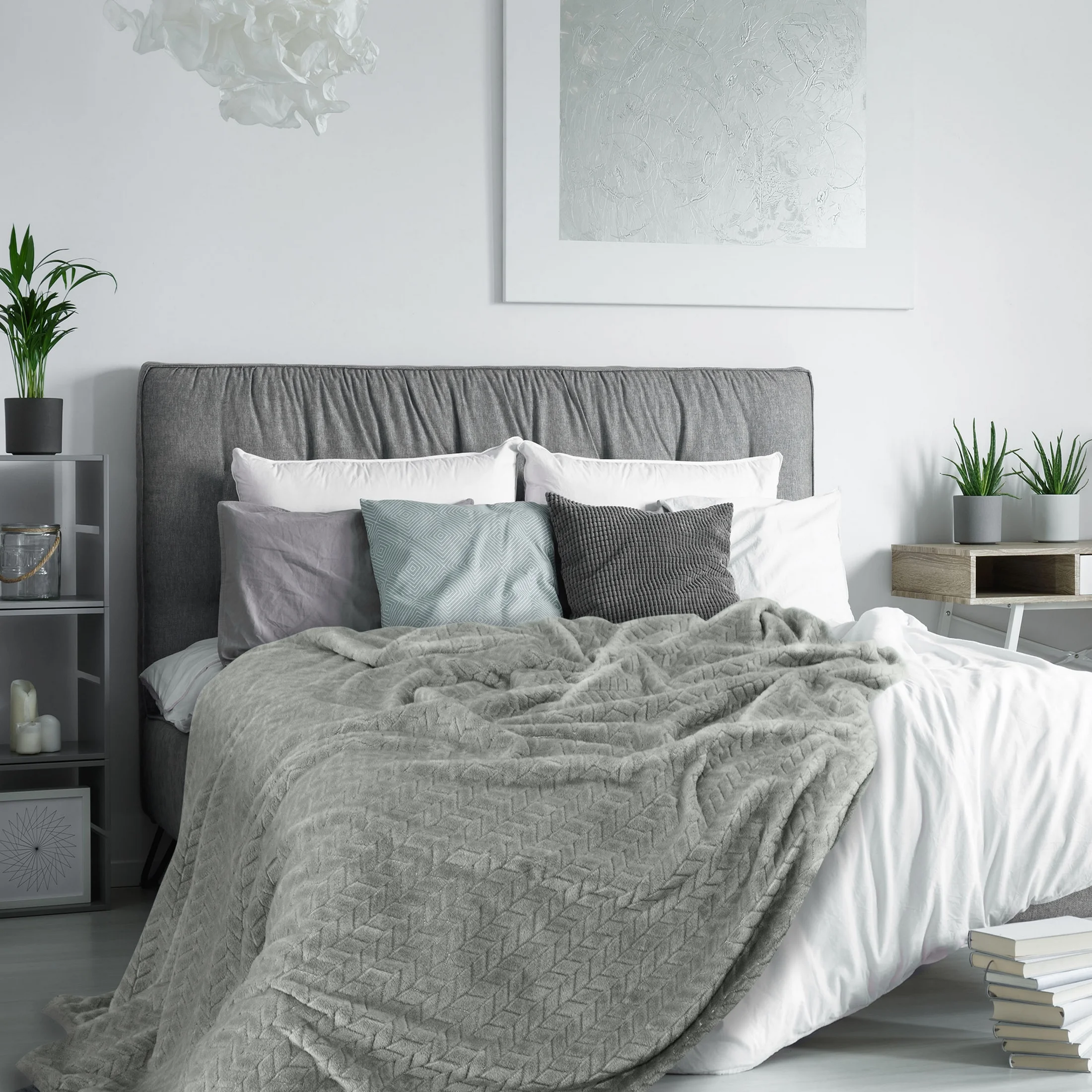 Koc 200x200 cm stalowy miękki w dotyku z wytłaczanym wzorem CINDY Design 91