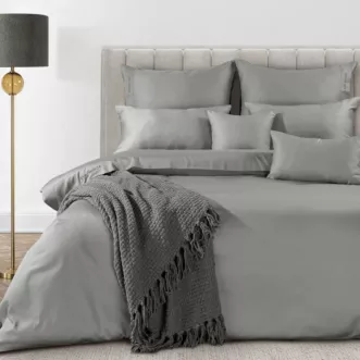 Pościel 140x200 cm komplet 2 częściowy z bawełny, makosatyny kolor stalowy z ozdobną kantą i haftem kolekcja MINGE ELEGANTE