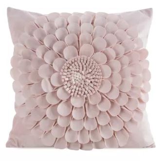 Poszewka na poduszkę 45 x 45 cm z welwetu kolor pudrowy zdobiona trójwymiarowym motywem kwiatu FLORES 2