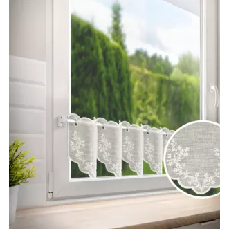 Tkanina firanowa zazdrostka z etaminy zdobiona haftem drobnych kwiatuszków