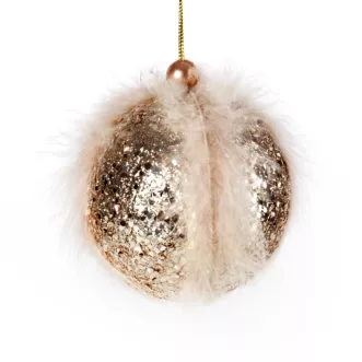 Bombka choinkowa zdobiona puszystymi piórami