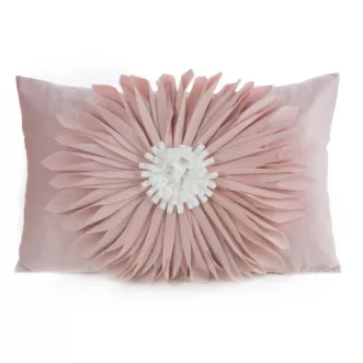 Poszewka na poduszkę 30 x 50 cm z welwetu kolor pudrowo, kremowy zdobiona dużym kwiatem 3D FLORES 3