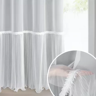 Firana biała z drobnej siateczki zdobiona plisowaniem i koronką 140x250 cm przelotka - HANA