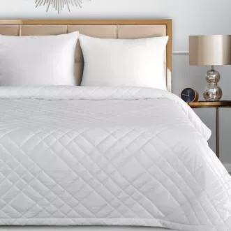 Narzuta welwetowa biała 170x210 cm z geometrycznym przeszyciem RIA 6