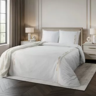 Pościel 160x200 cm komplet 3 częściowy z makosatyny bawełnianej kolor biały, beżowy zdobiona subtelnym haftem REINA 53