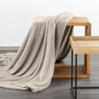 Narzuta na fotel 70x160 cm beżowa z polaru LORI Design 91