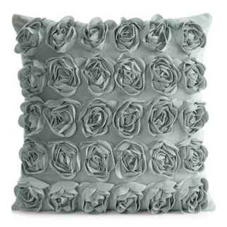 Poszewka na poduszkę 45 x 45 cm z welwetu kolor miętowy zdobiona 3D aplikacją róż ROSES Eva Minge