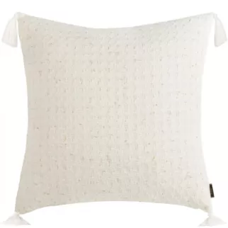 Poszewka na poduszkę 60x60 cm z żakardowej tkaniny przetykanej złotą nicią z ozdobnymi chwostami na rogach kremowa SEVILLE Terra Collection