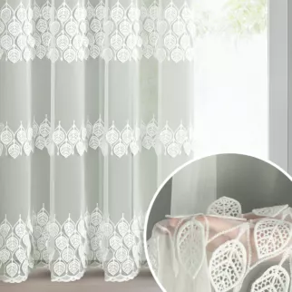 Firana kremowa z drobnej siateczki zdobiona ażurowym haftem 140x250 cm przelotka - NIRA