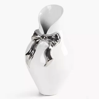 Wazon biały dekoracyjny z ozdobną srebrną kokardką 16x29 cm AKIRA